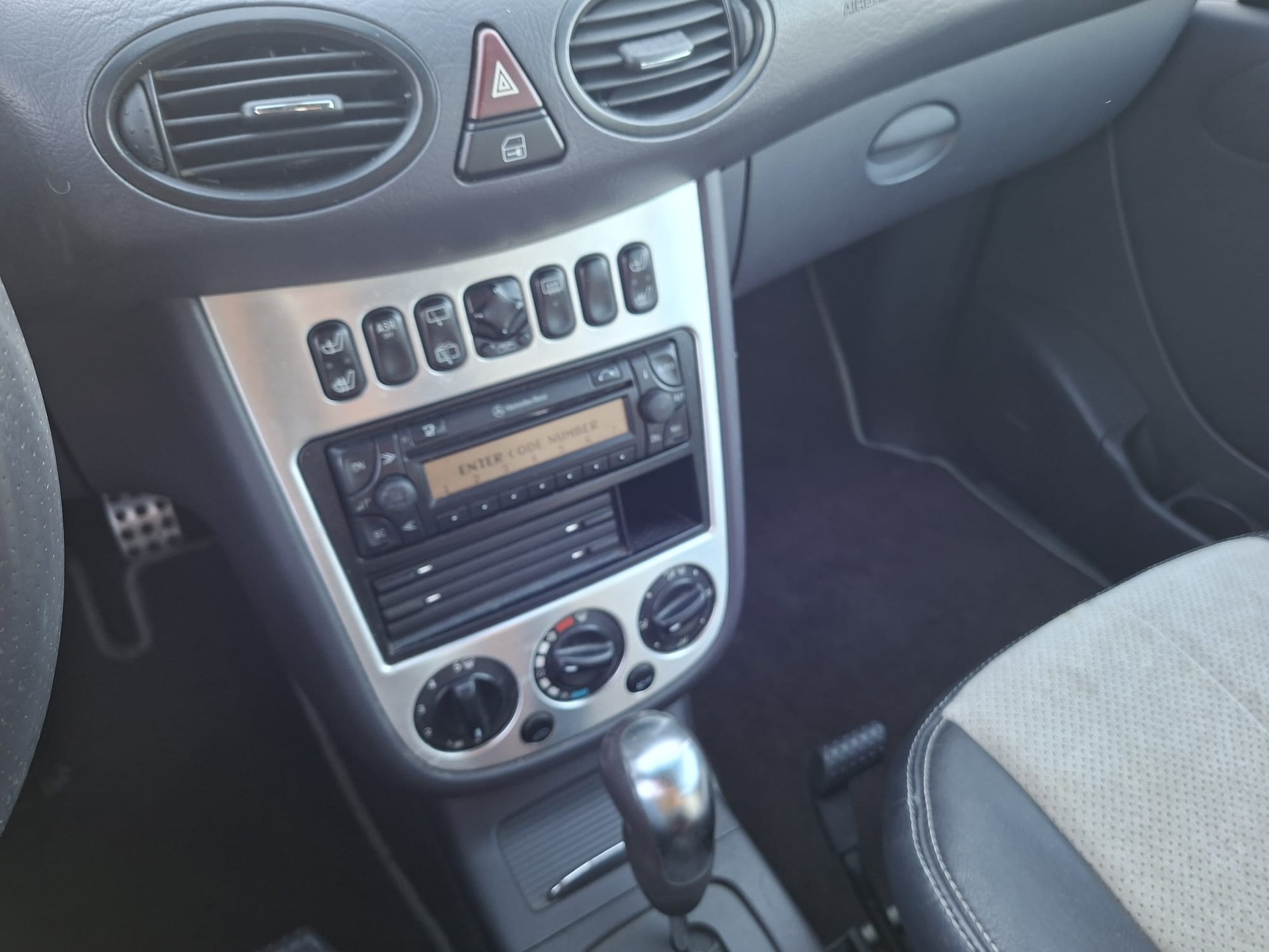 MERCEDES-BENZ A 210 Evolution-image-10