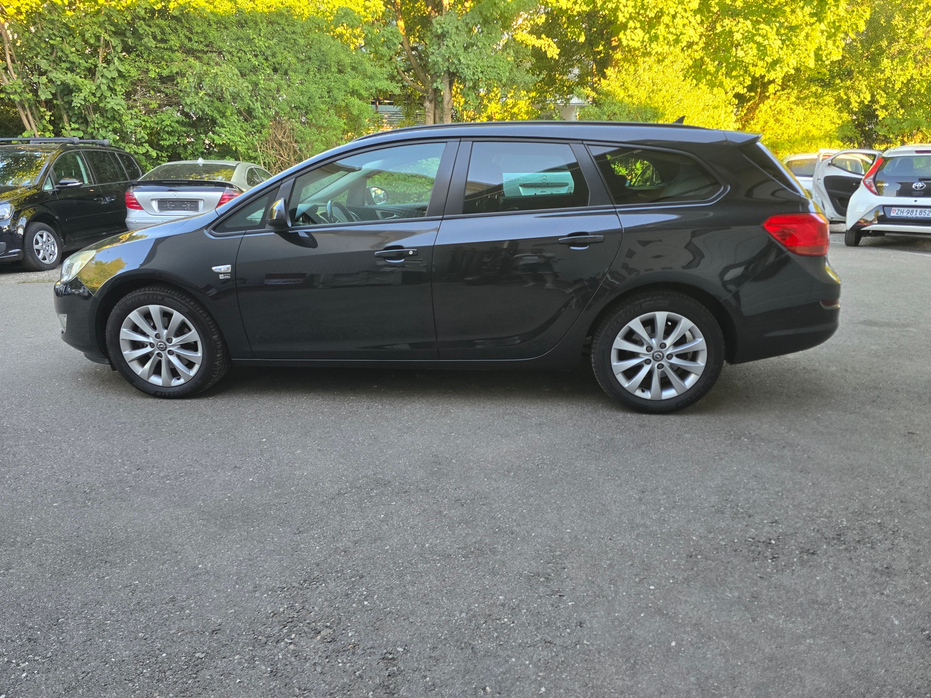 OPEL Astra SportsTourer 1.7 CDTi Anniversary Edition-image-7