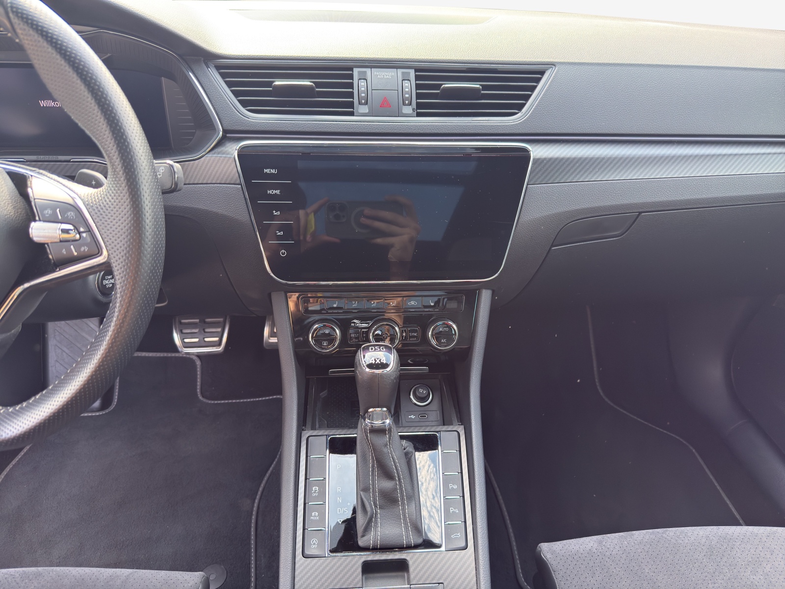 SKODA Superb Combi 2.0 TSI SportLine 4x4 DSG-image-10