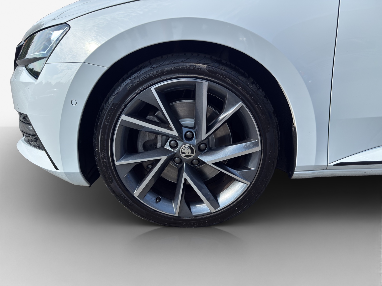 SKODA Superb Combi 2.0 TSI SportLine 4x4 DSG-image-13