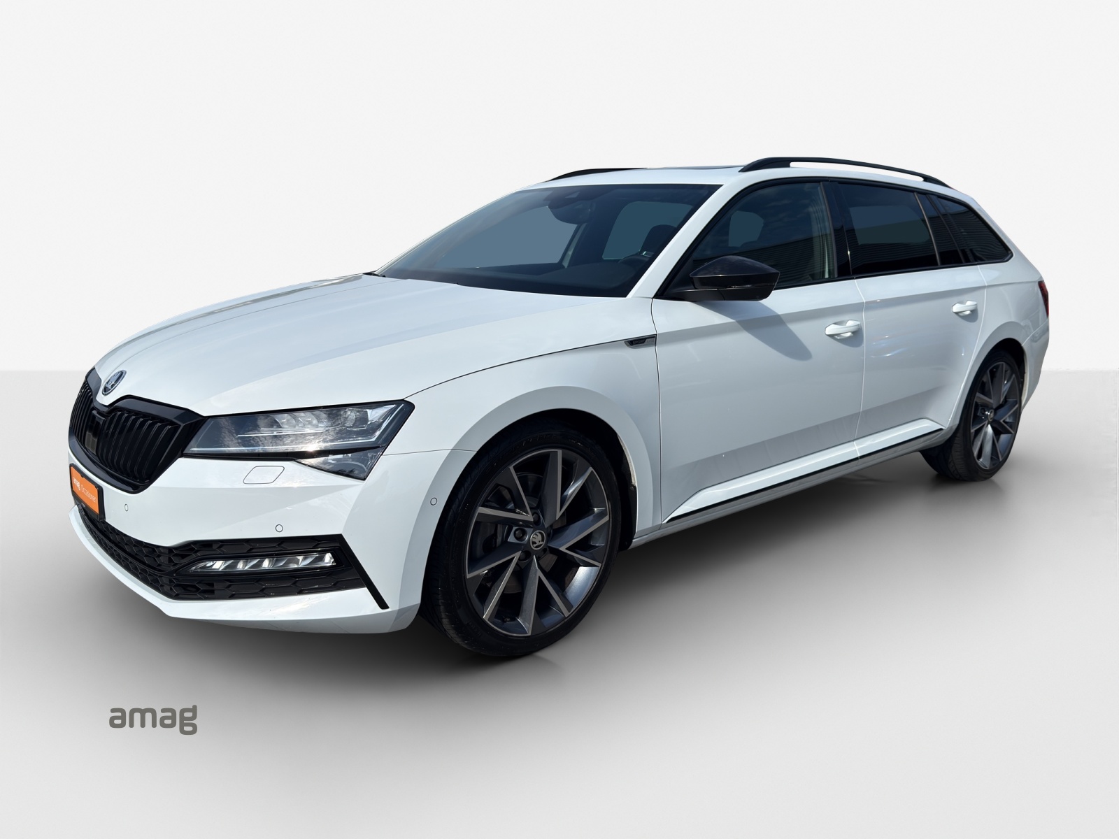 SKODA Superb Combi 2.0 TSI SportLine 4x4 DSG-image-0