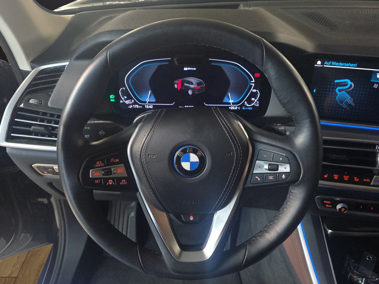 BMW X5 xDrive45e Steptronic CH-Fahrzeug-image-11