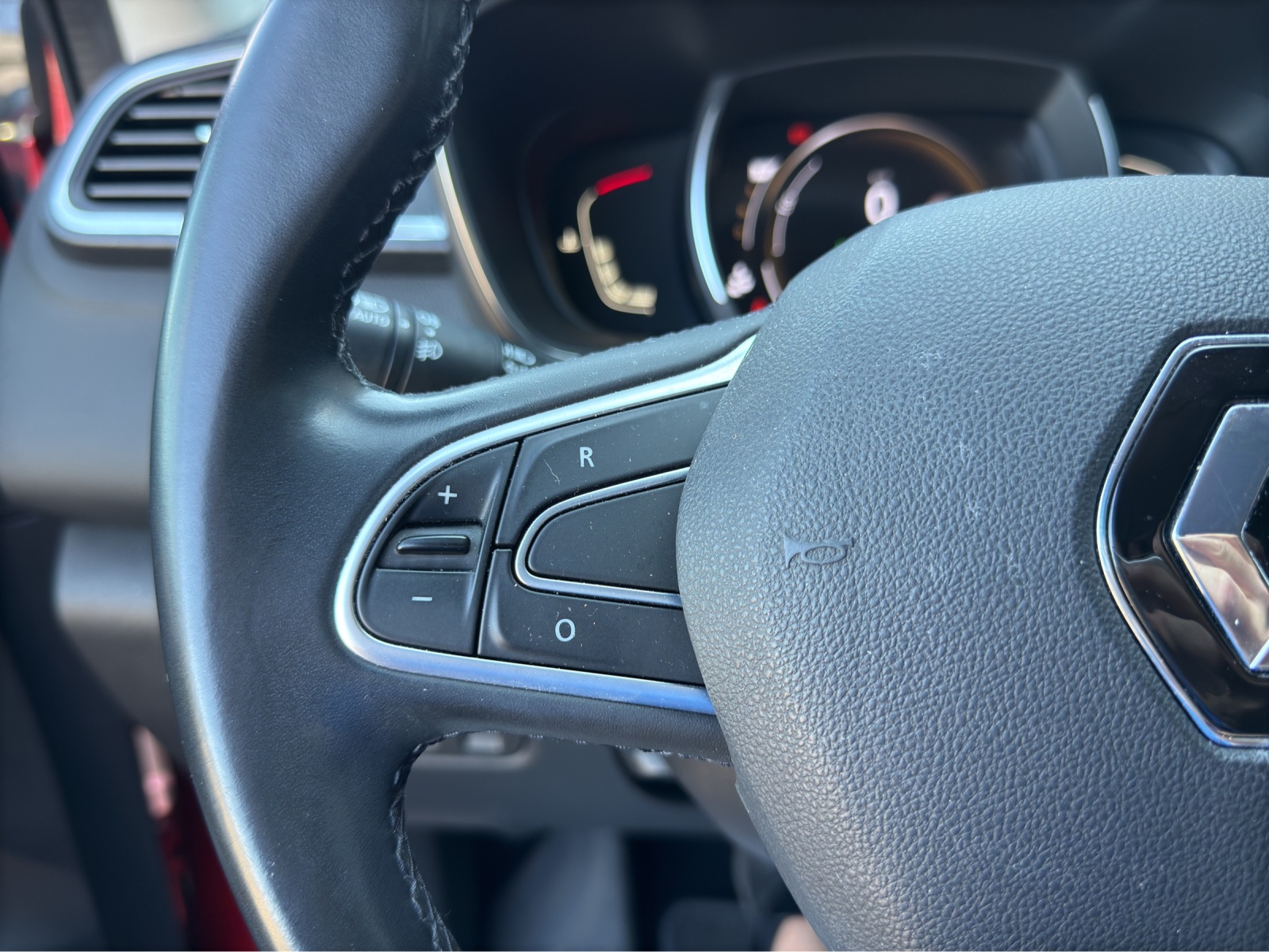 RENAULT Kadjar 1.3 16V Turbo Intens EDC-image-22