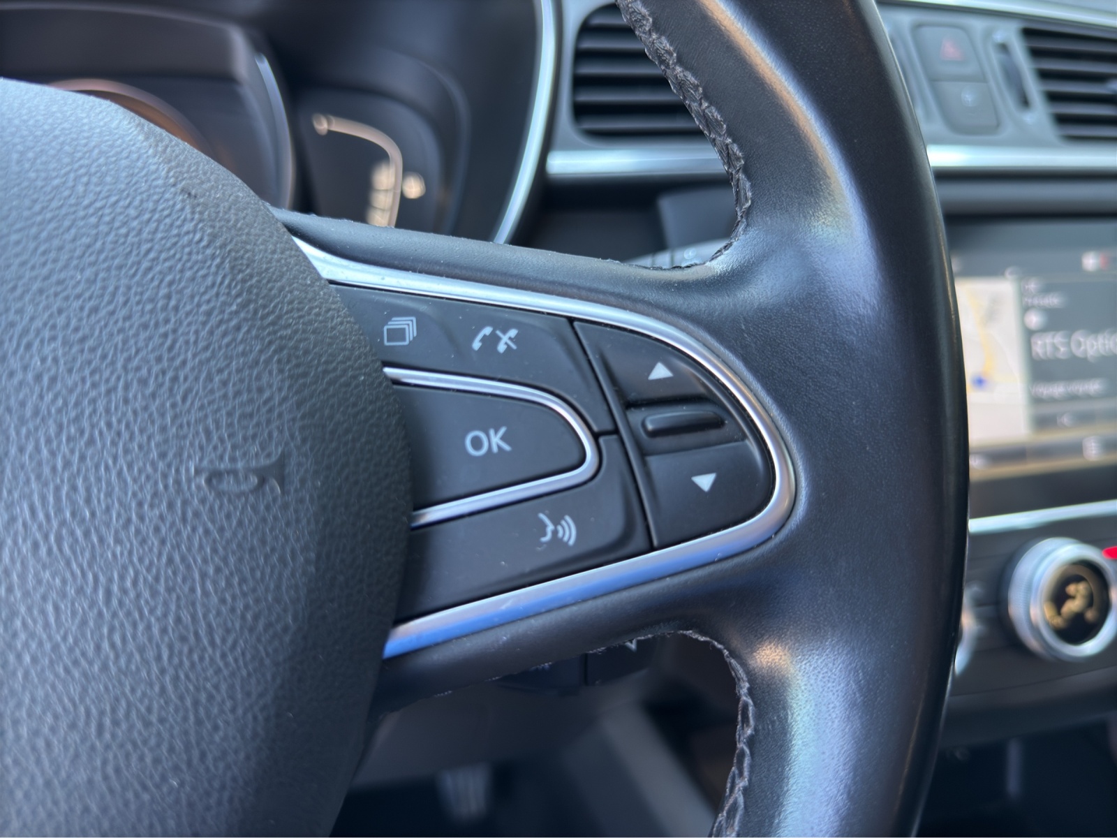 RENAULT Kadjar 1.3 16V Turbo Intens EDC-image-23