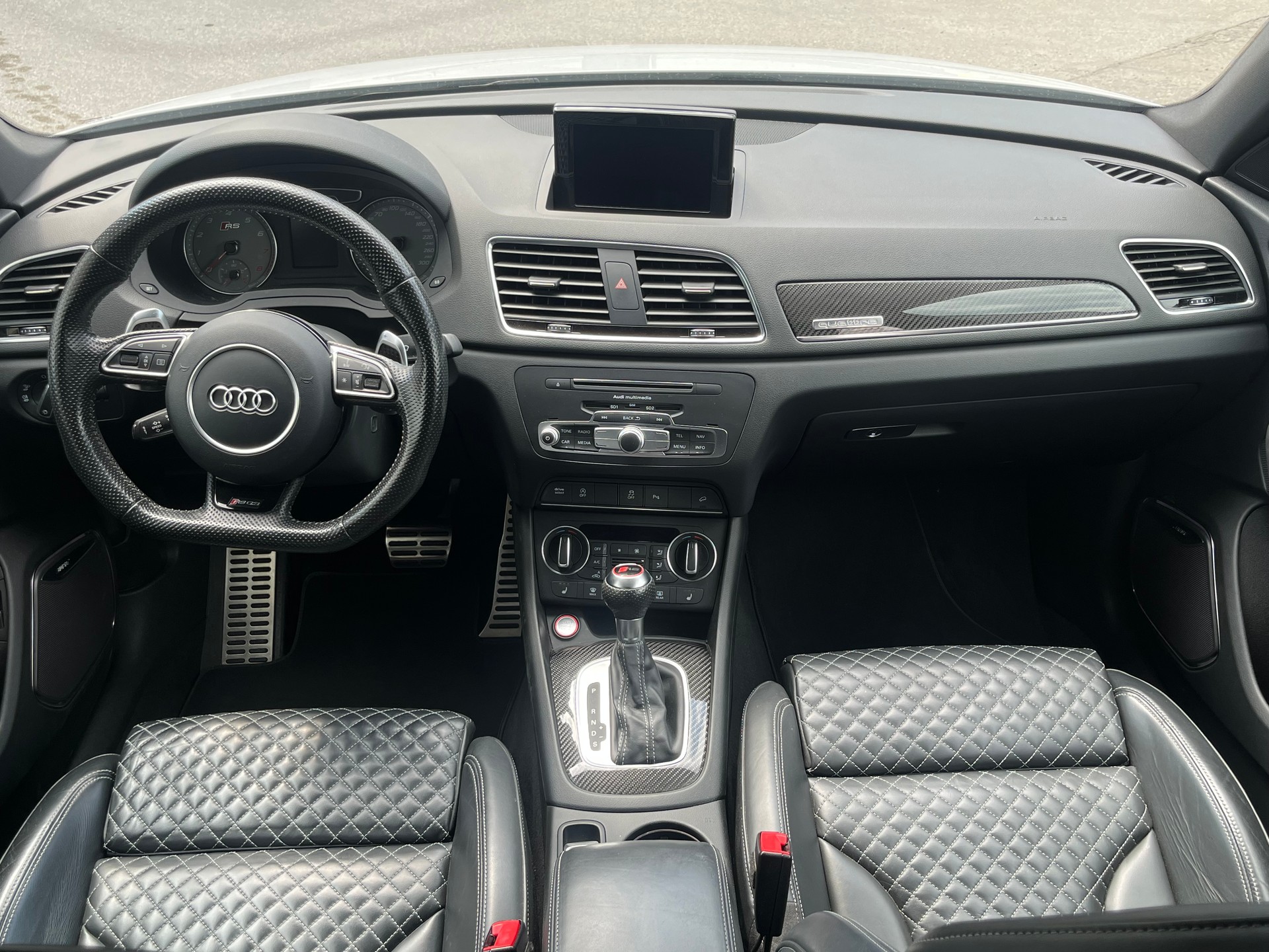 AUDI RS Q3 2.5 TFSI performance quattro S-tronic-image-6