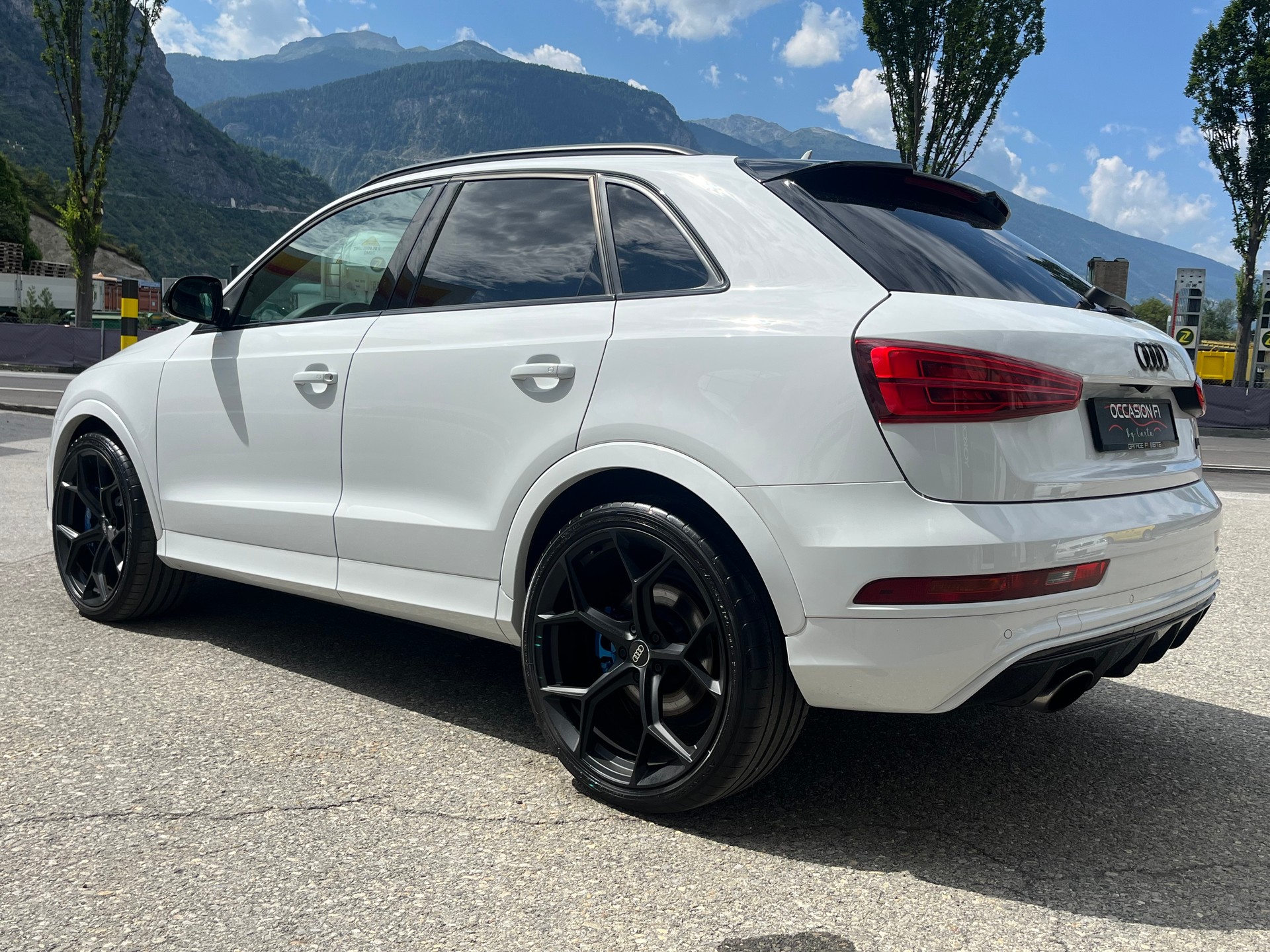 AUDI RS Q3 2.5 TFSI performance quattro S-tronic-image-3