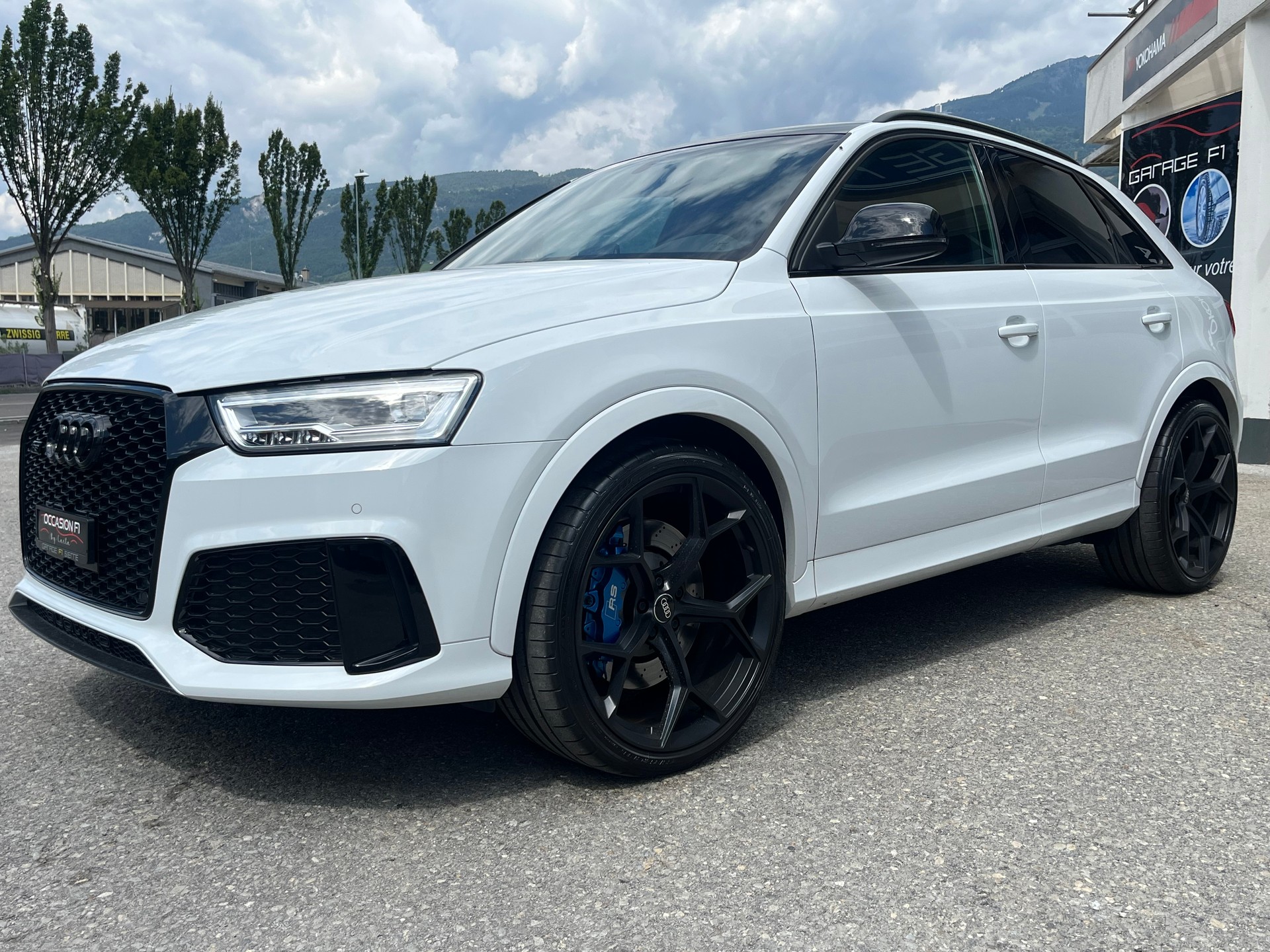 AUDI RS Q3 2.5 TFSI performance quattro S-tronic-image-2