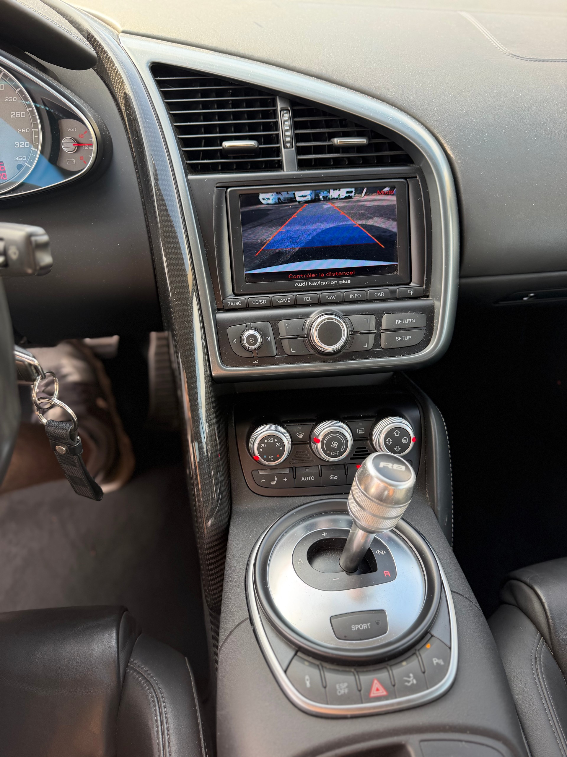 AUDI R8 Quattro Coupé 4.2-image-15