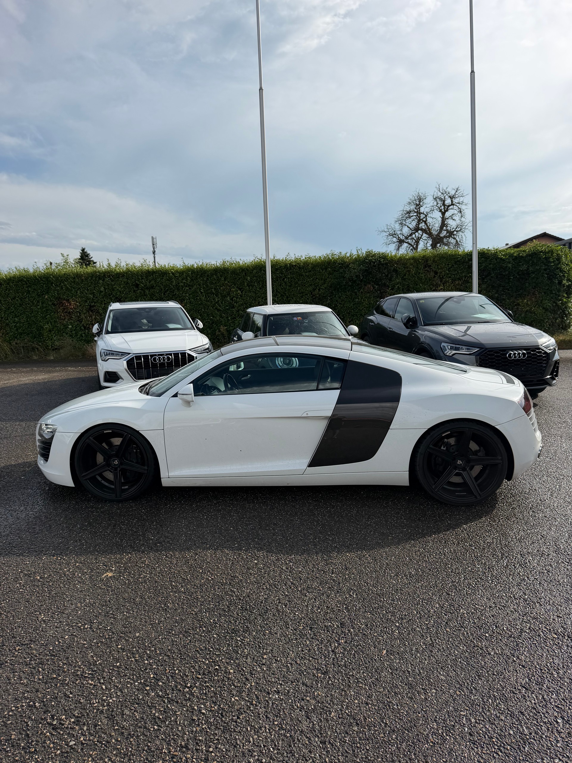 AUDI R8 Quattro Coupé 4.2-image-4
