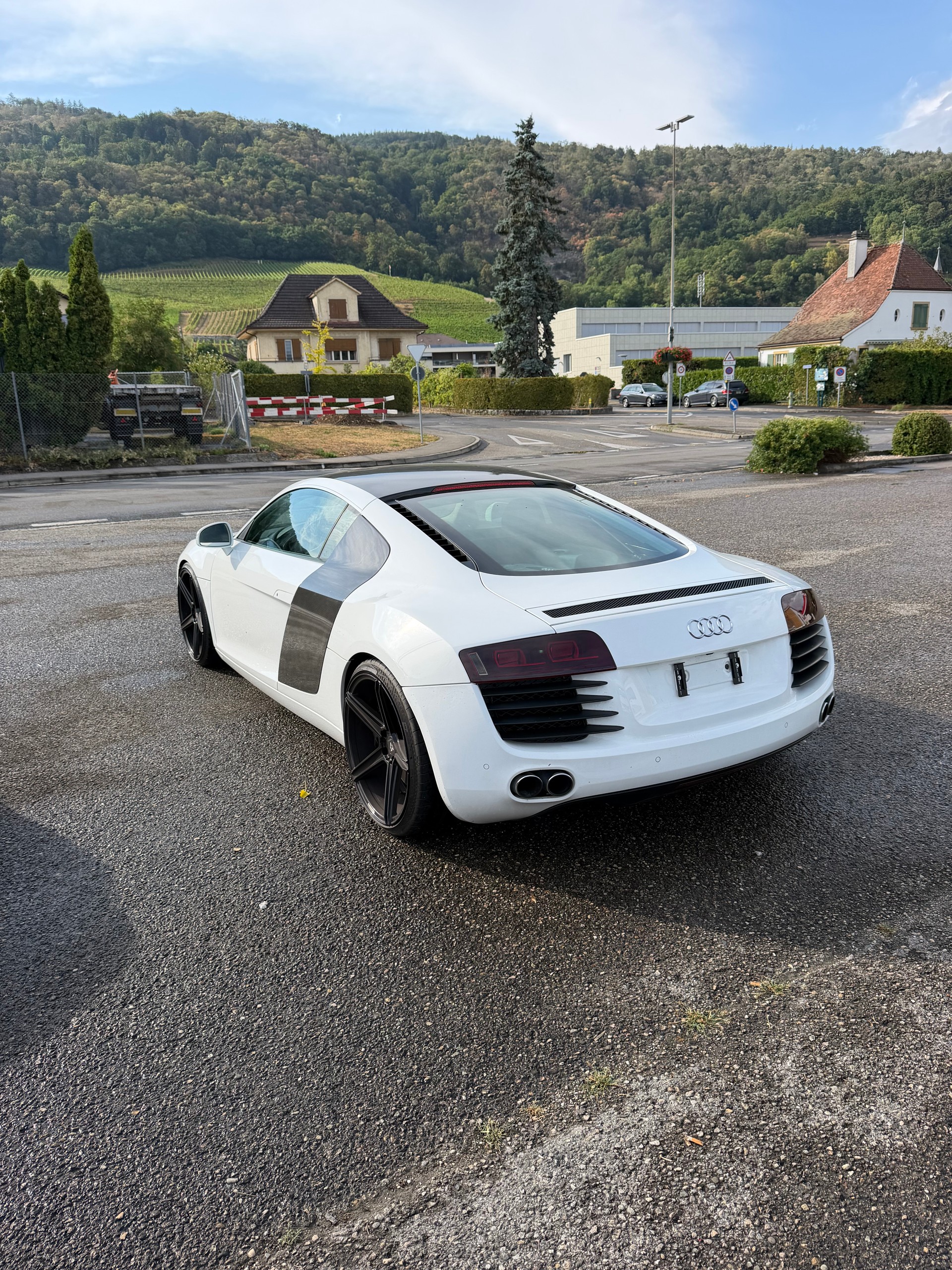 AUDI R8 Quattro Coupé 4.2-image-6