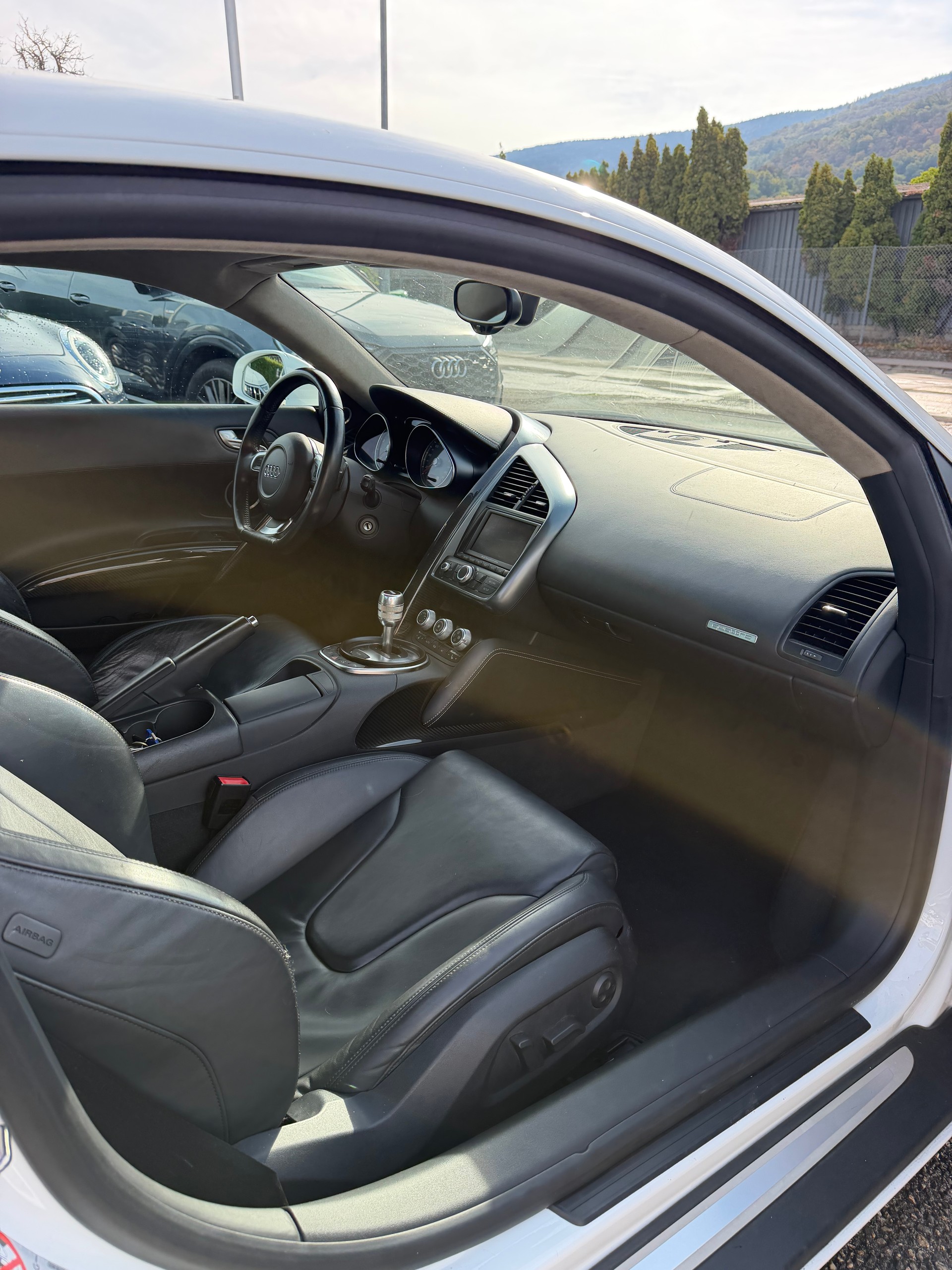 AUDI R8 Quattro Coupé 4.2-image-11