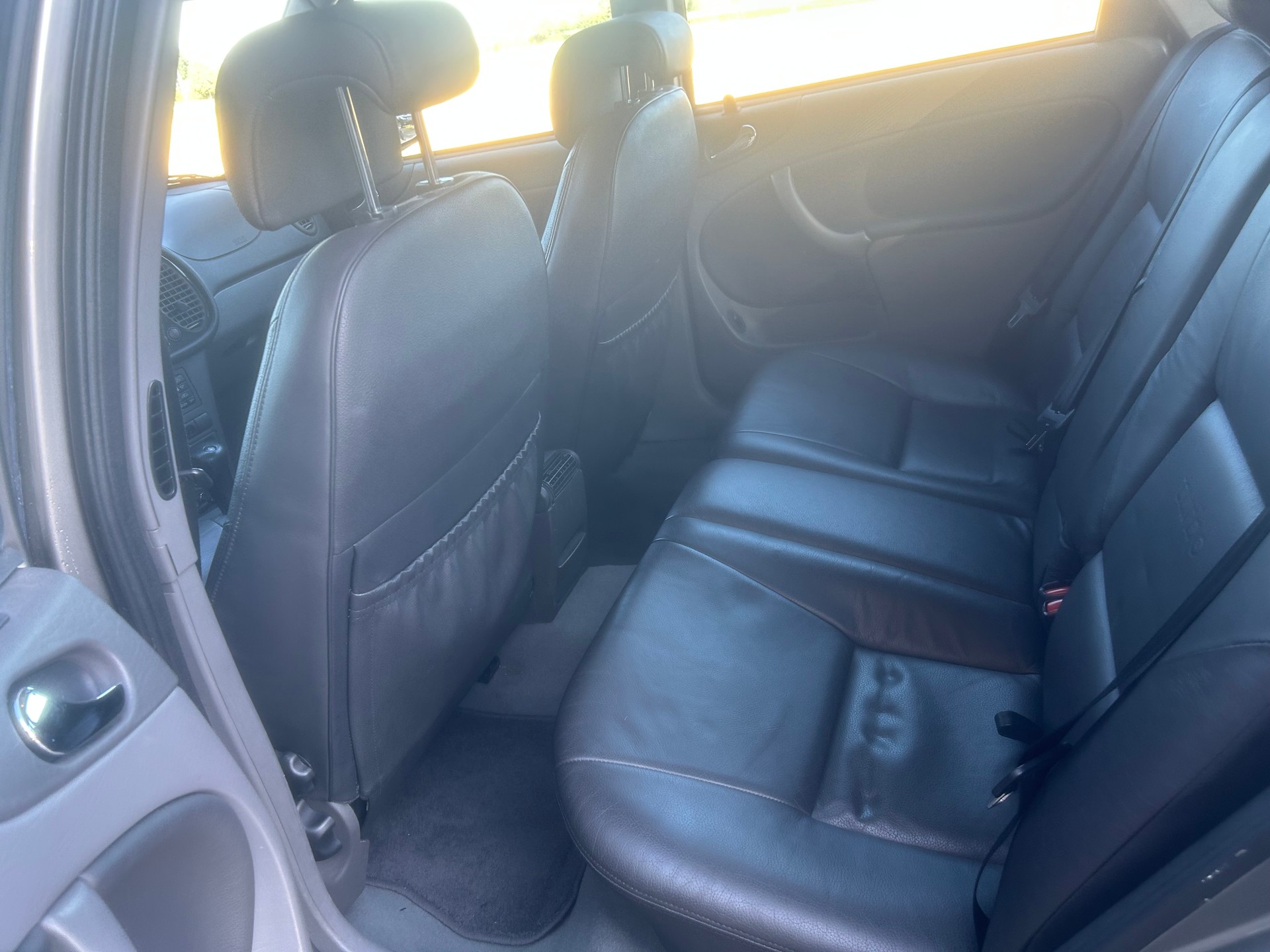 SAAB 9-3 2.0i-16 T SE Anniversary-image-9
