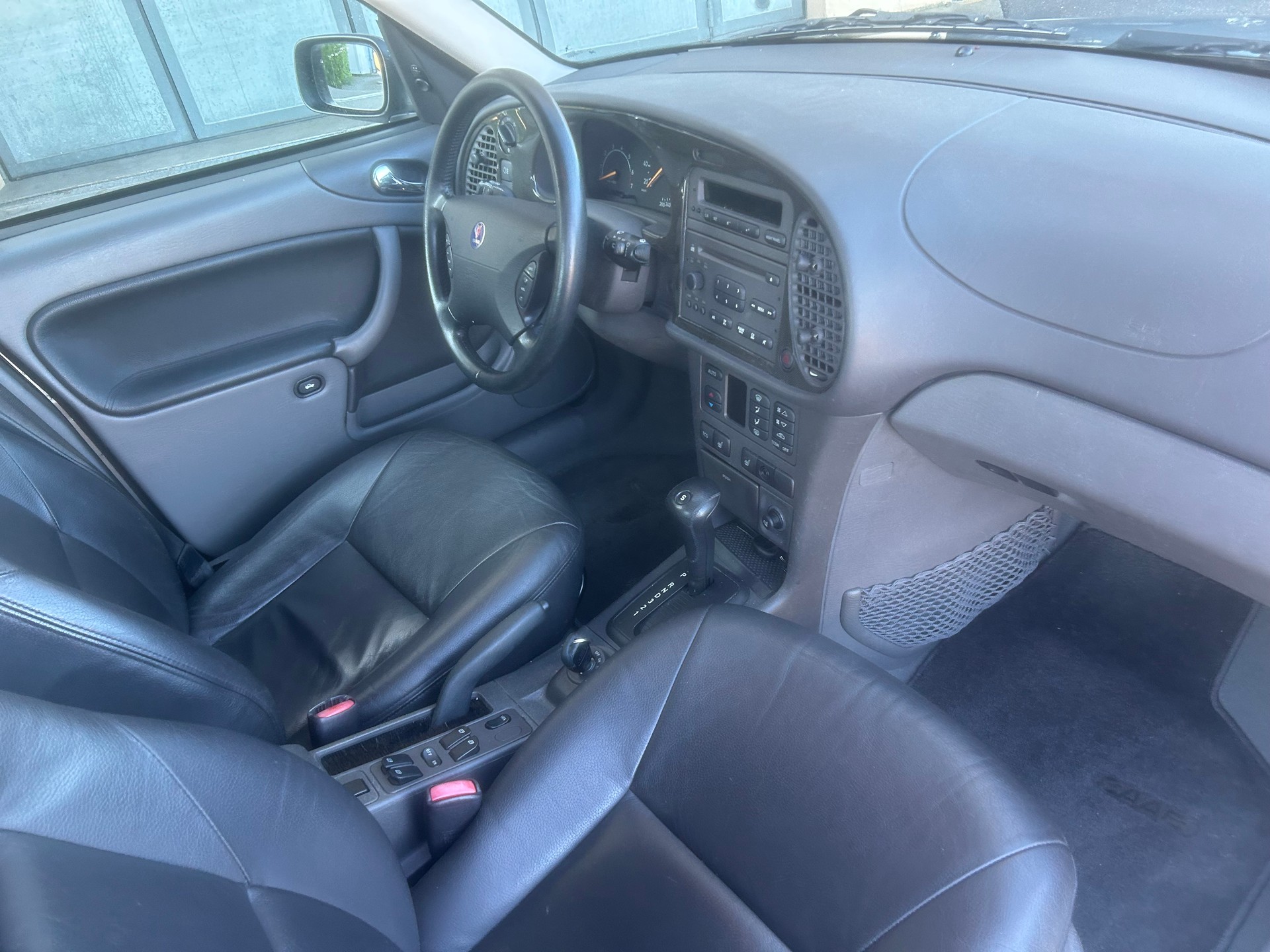 SAAB 9-3 2.0i-16 T SE Anniversary-image-7