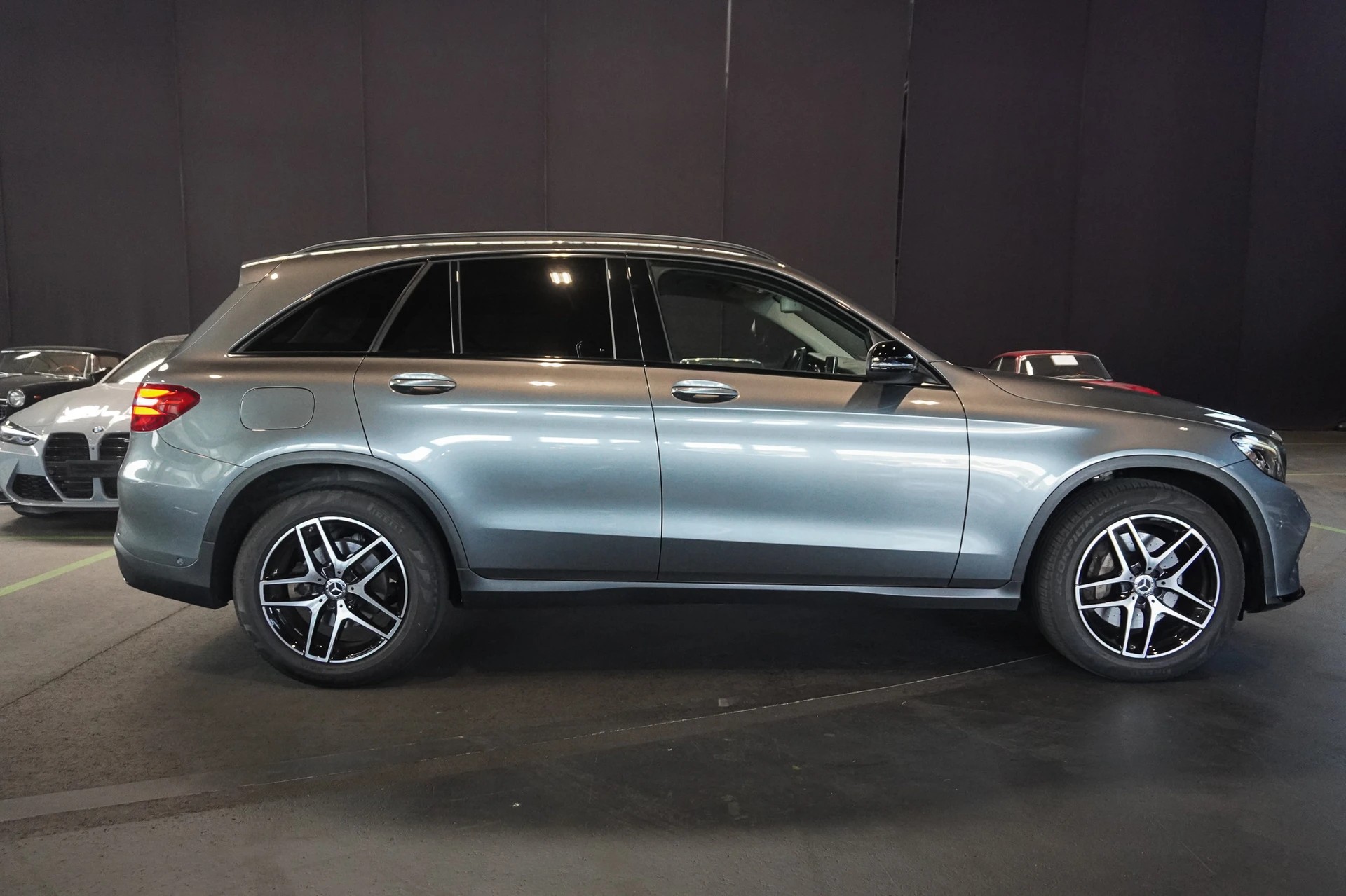 MERCEDES-BENZ GLC 250 d AMG Line 4Matic 9G-Tronic-image-5