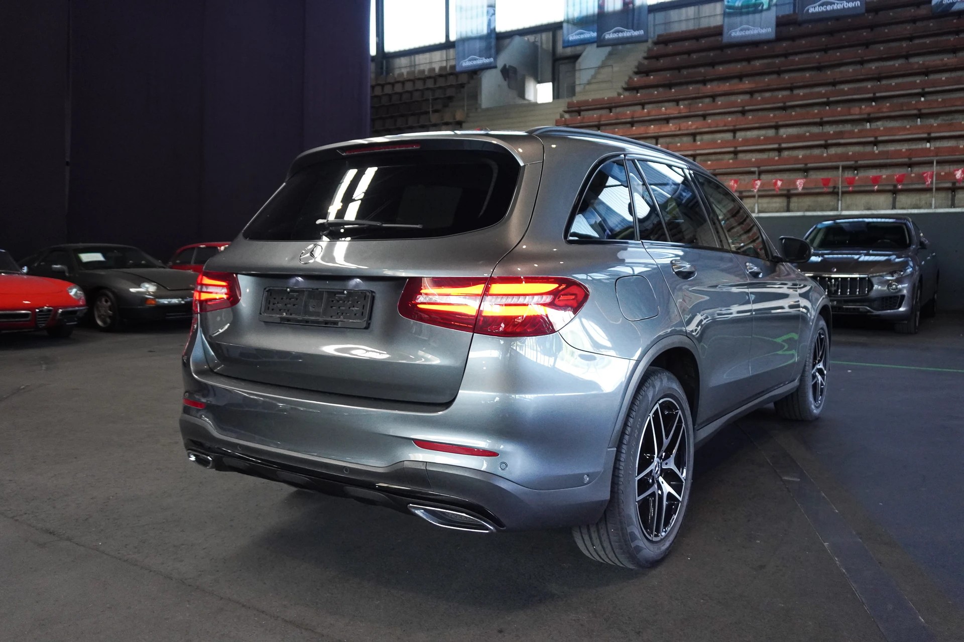 MERCEDES-BENZ GLC 250 d AMG Line 4Matic 9G-Tronic-image-4