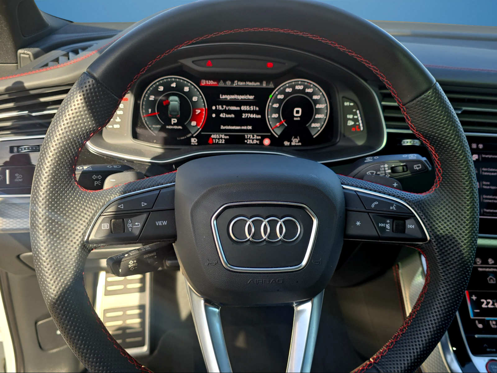 AUDI SQ7 TFSI quattro tiptronic-image-12