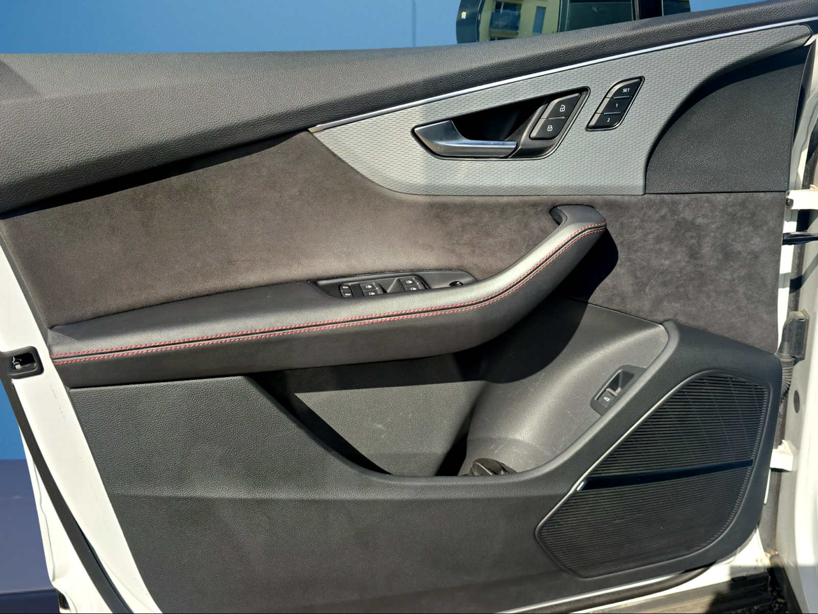 AUDI SQ7 TFSI quattro tiptronic-image-15