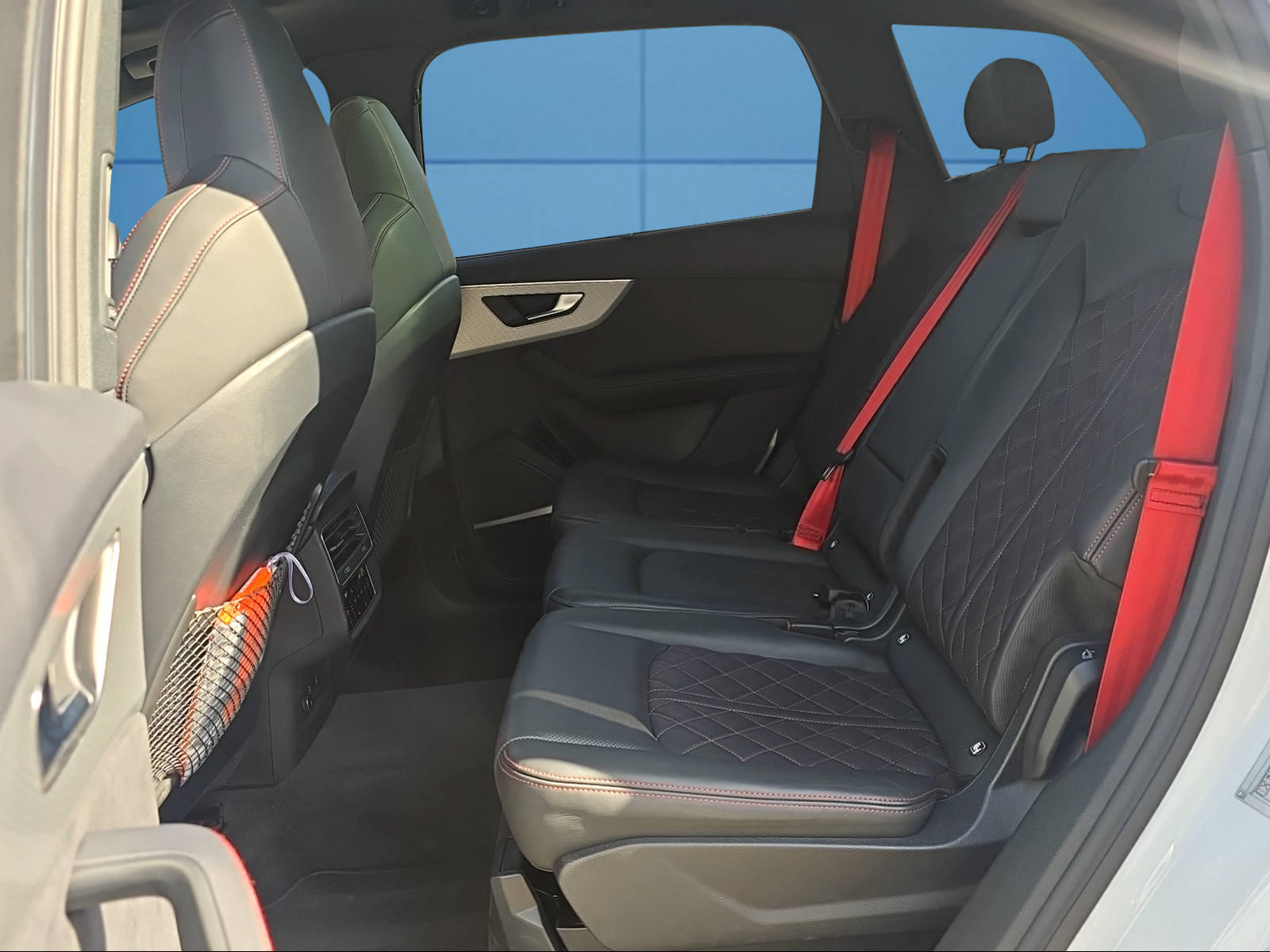 AUDI SQ7 TFSI quattro tiptronic-image-10