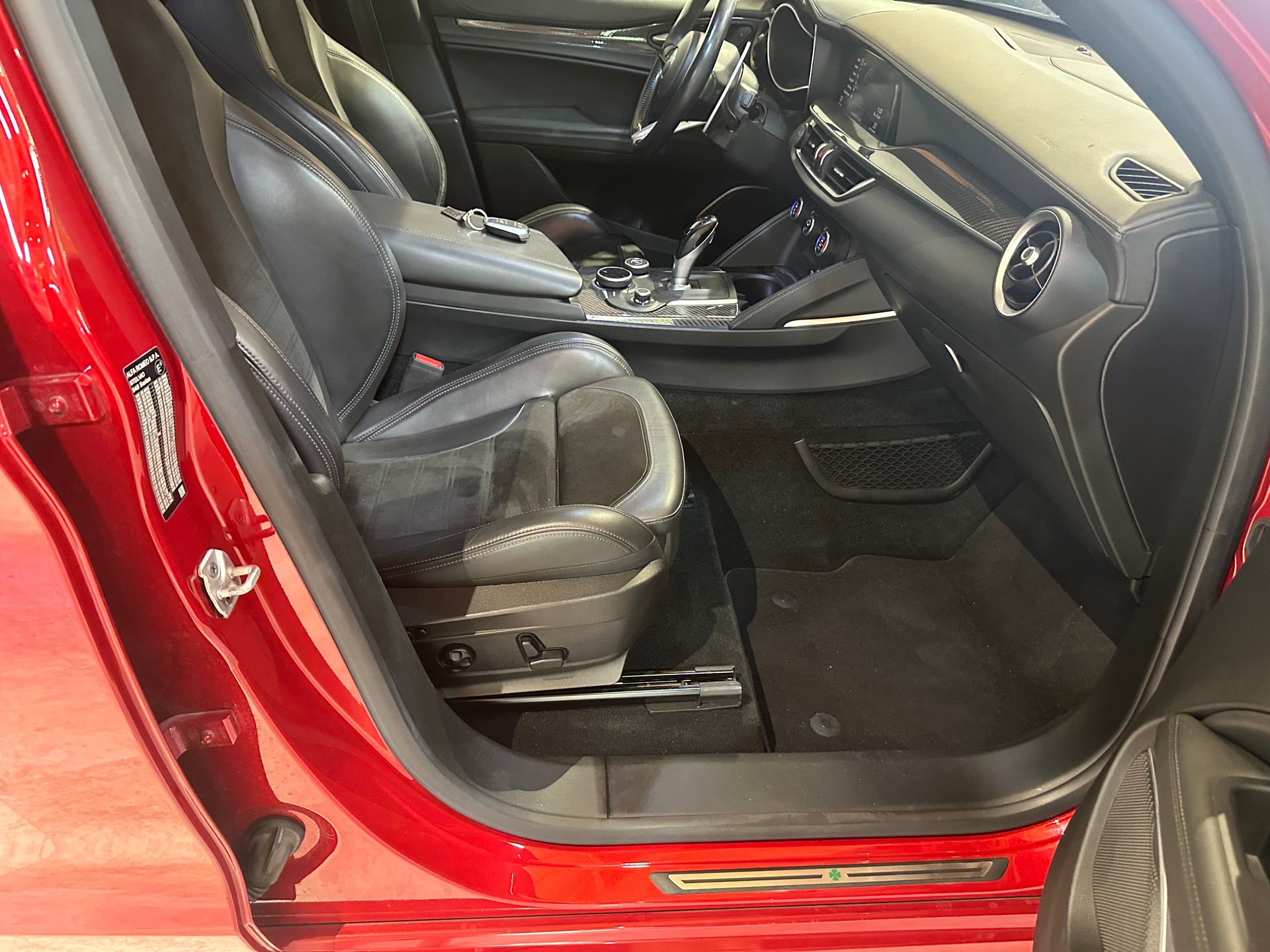 ALFA ROMEO Stelvio 2.9 V6 Quadrifoglio Q4 Automatic/1. Jahr Garantie/8 x 20 Zoll Alu uvm.-image-16