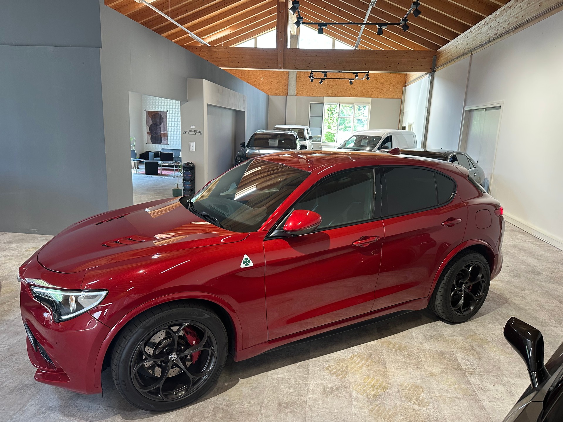 ALFA ROMEO Stelvio 2.9 V6 Quadrifoglio Q4 Automatic/1. Jahr Garantie/8 x 20 Zoll Alu uvm.-image-2