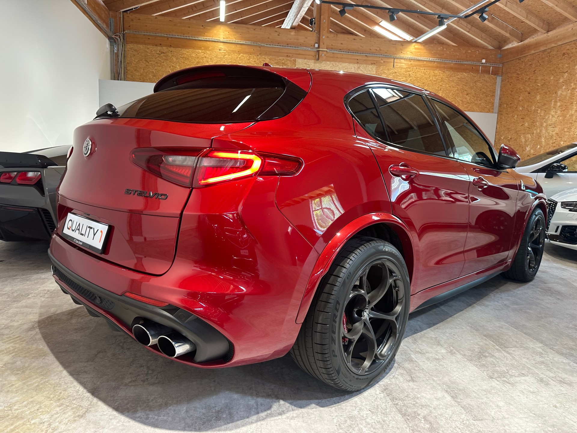 ALFA ROMEO Stelvio 2.9 V6 Quadrifoglio Q4 Automatic/1. Jahr Garantie/8 x 20 Zoll Alu uvm.-image-6