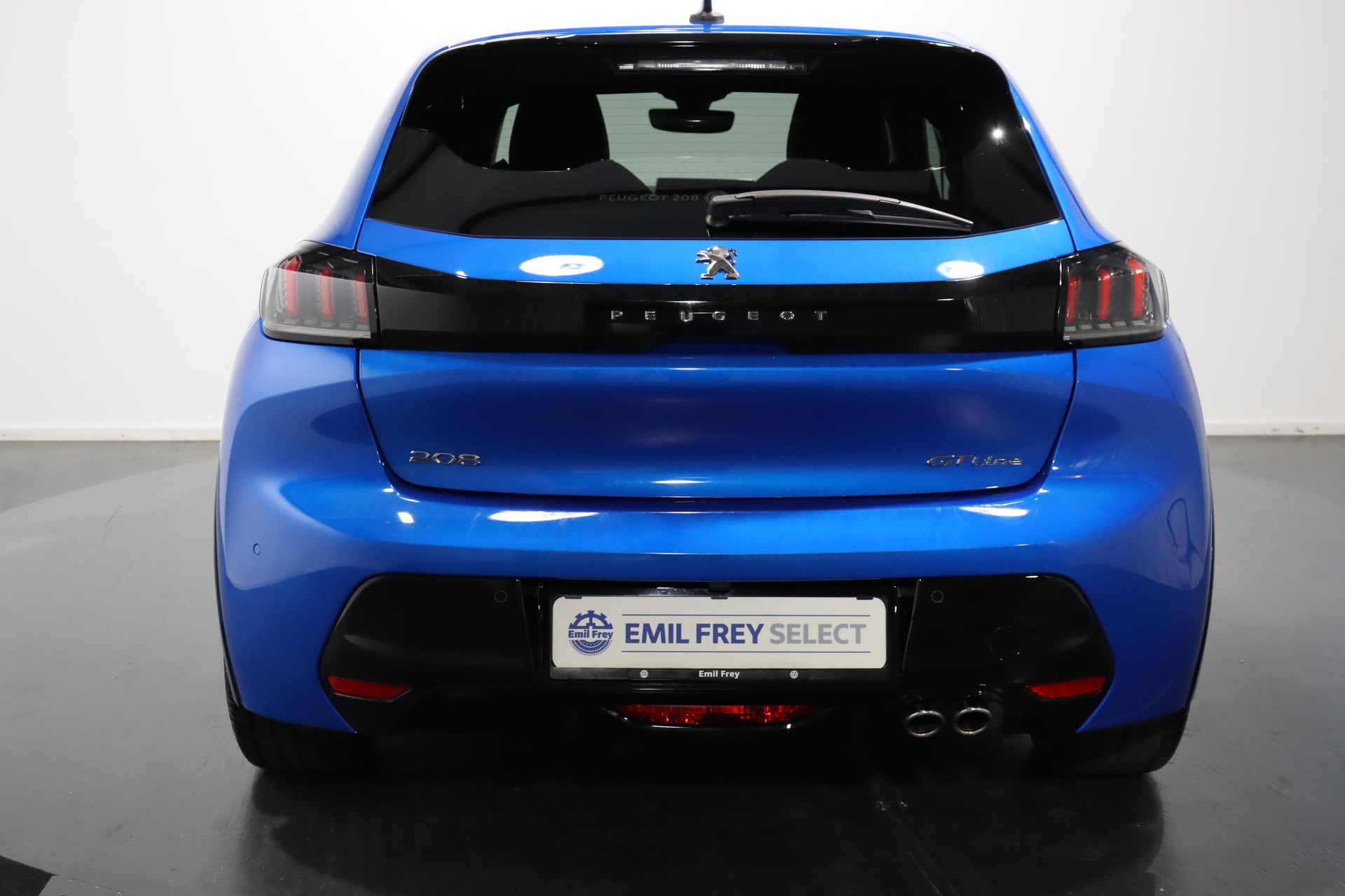 PEUGEOT 208 1.2 PureTech 130 GT Line-image-3
