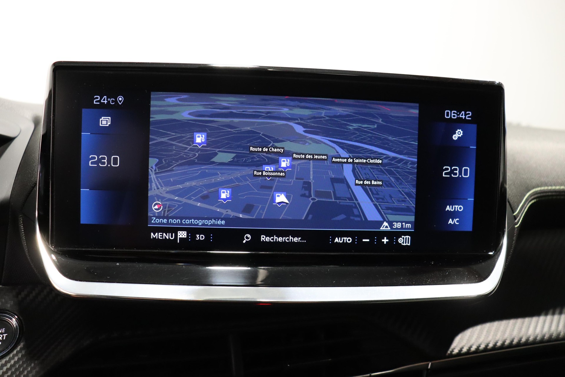 PEUGEOT 208 1.2 PureTech 130 GT Line-image-11