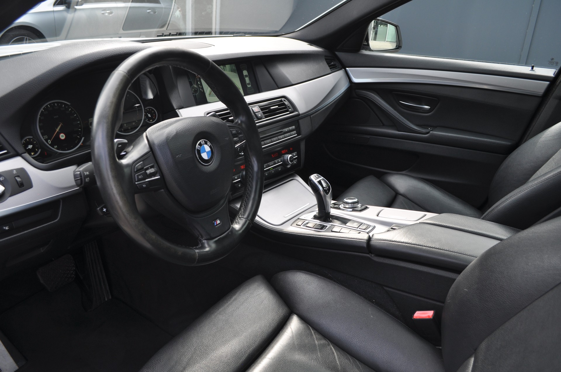 BMW 535d xDrive-image-8