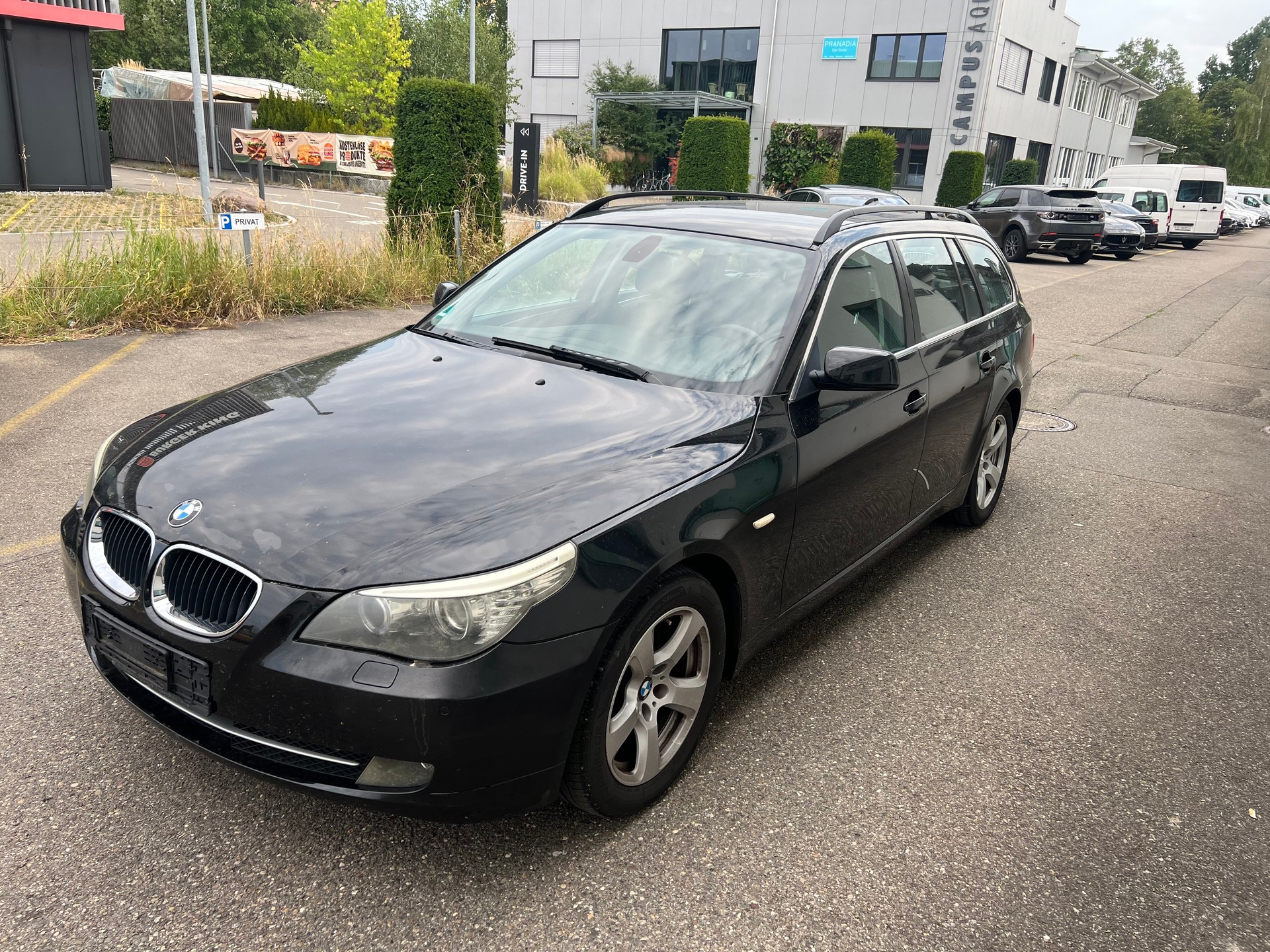 BMW 520d Touring-image-1
