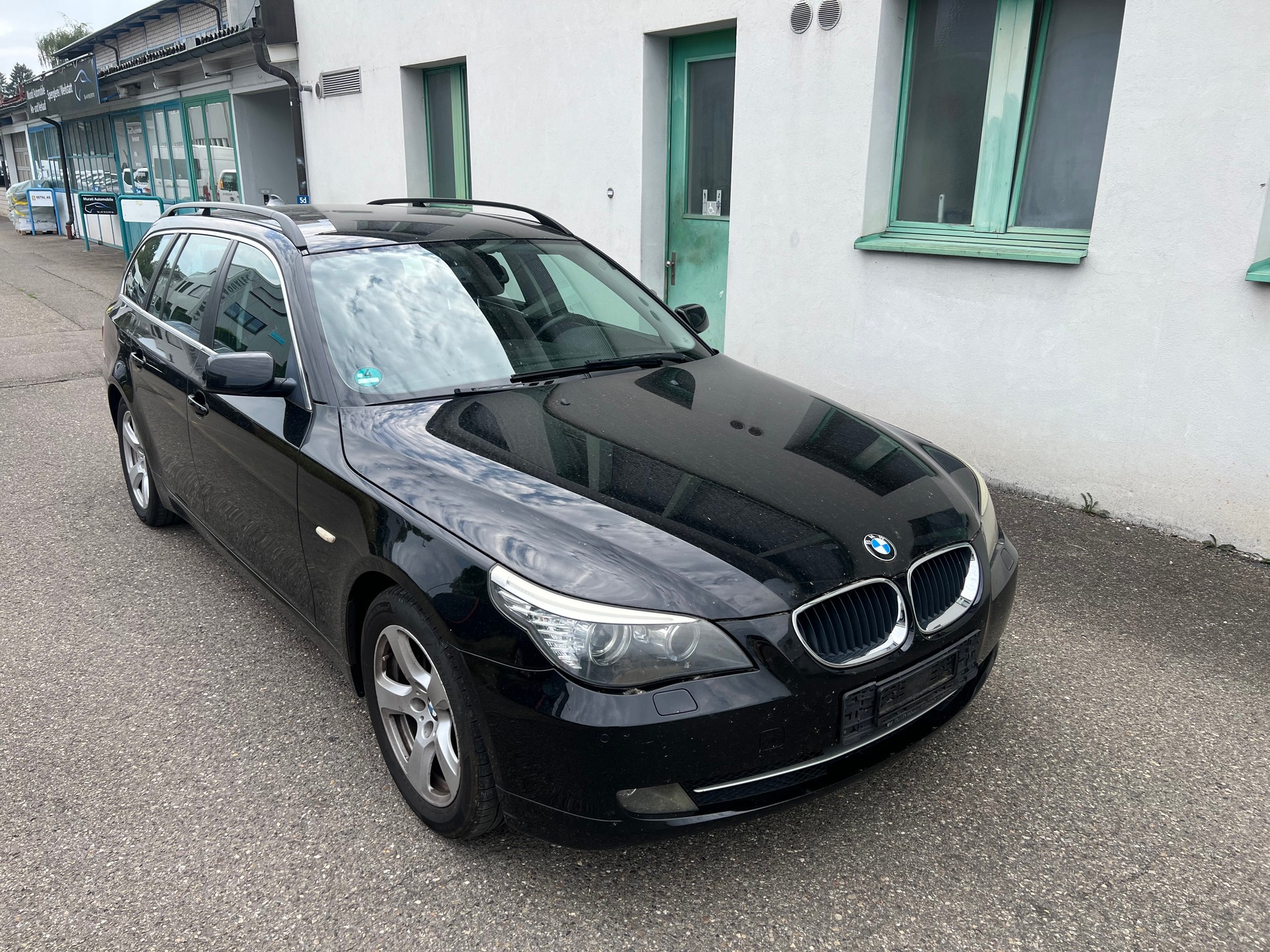 BMW 520d Touring-image-0