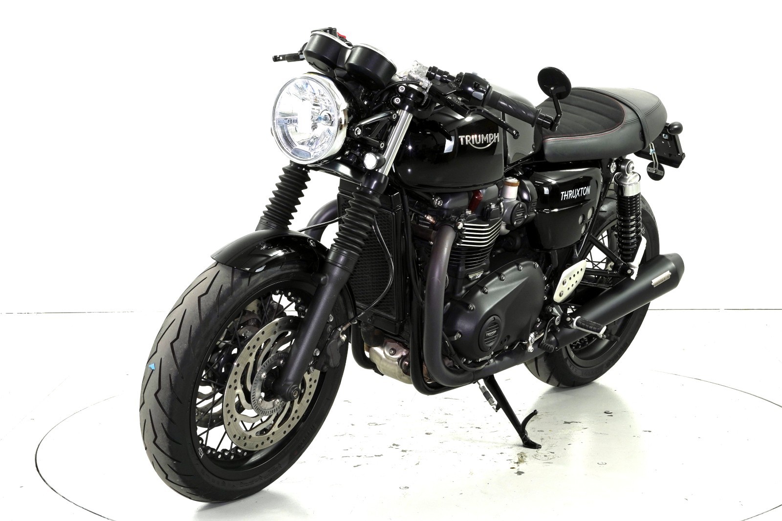 TRIUMPH Thruxton 1200 R ABS-showroom-element-2