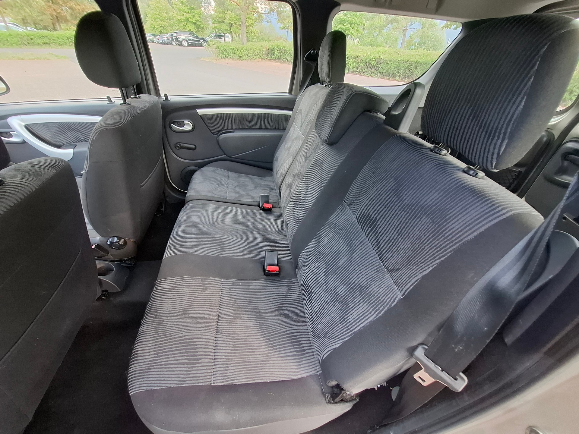 DACIA Logan 1.6 16V-image-11