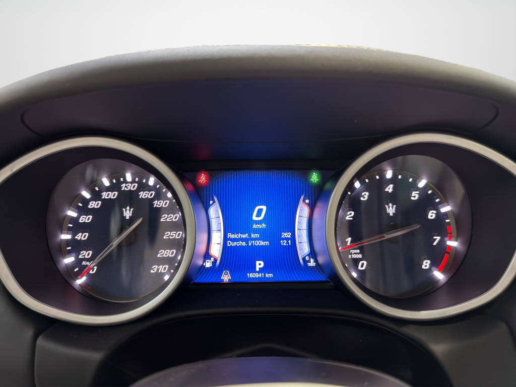 MASERATI Ghibli 3.0 V6 S Q4-image-10