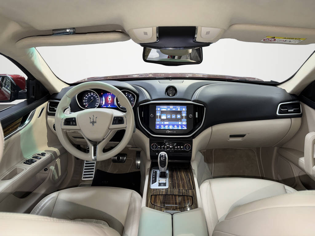 MASERATI Ghibli 3.0 V6 S Q4-image-13