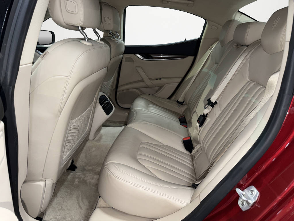 MASERATI Ghibli 3.0 V6 S Q4-image-14