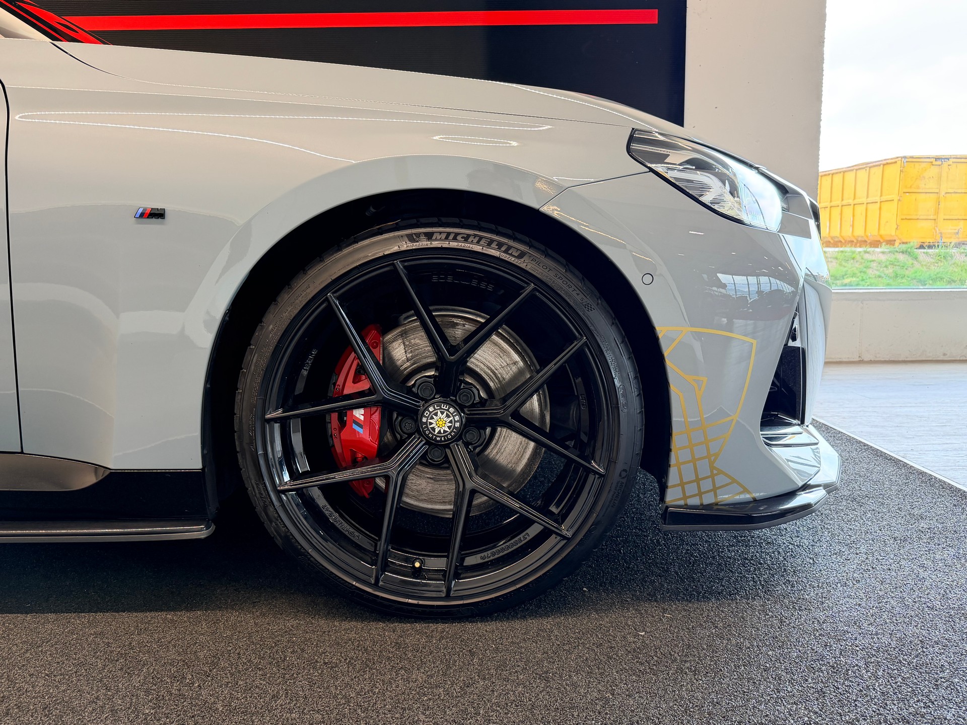 BMW M240i xDrive Steptronic-image-6