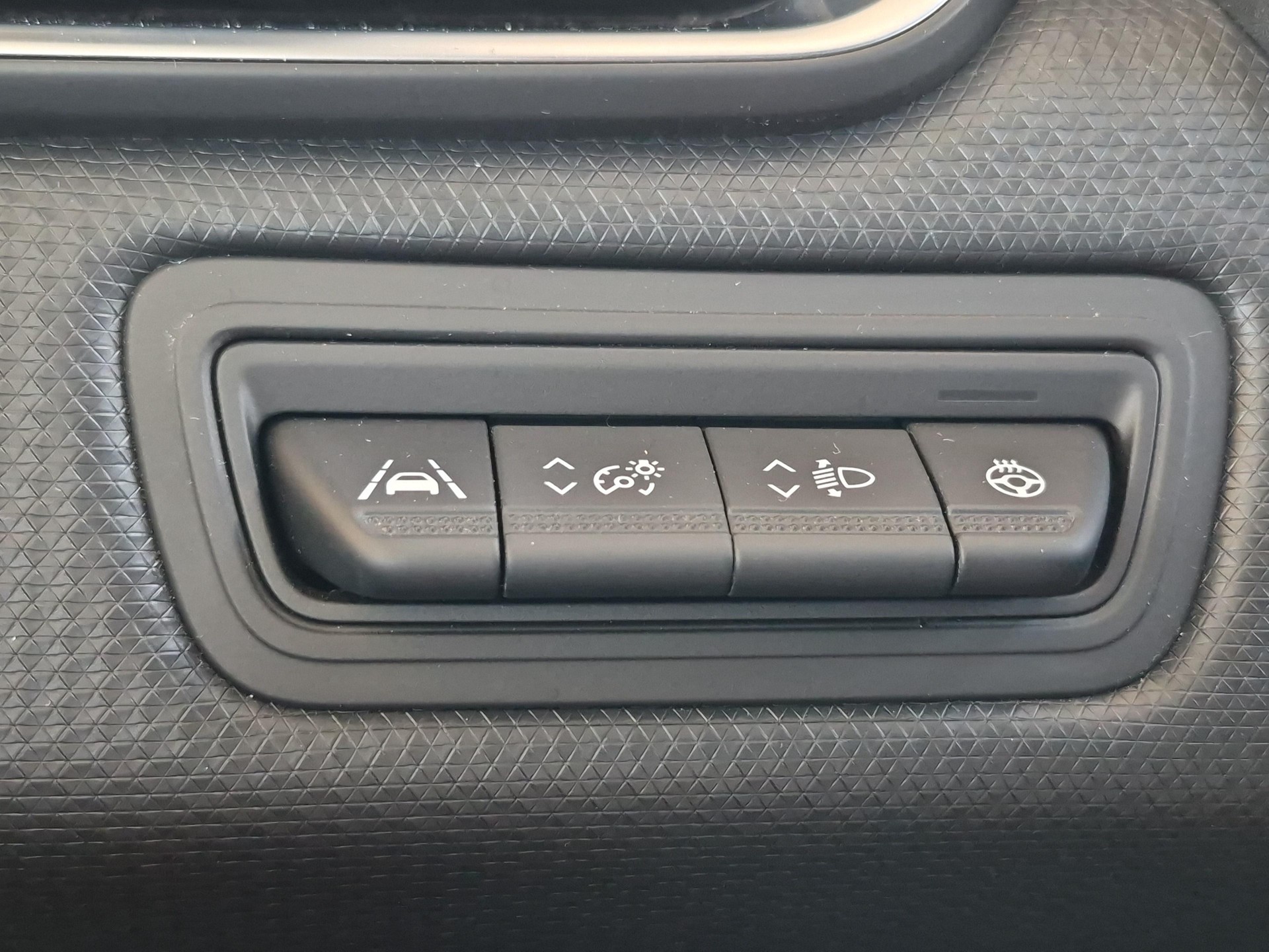 MITSUBISHI Colt 1.6 HEV Instyle-image-16