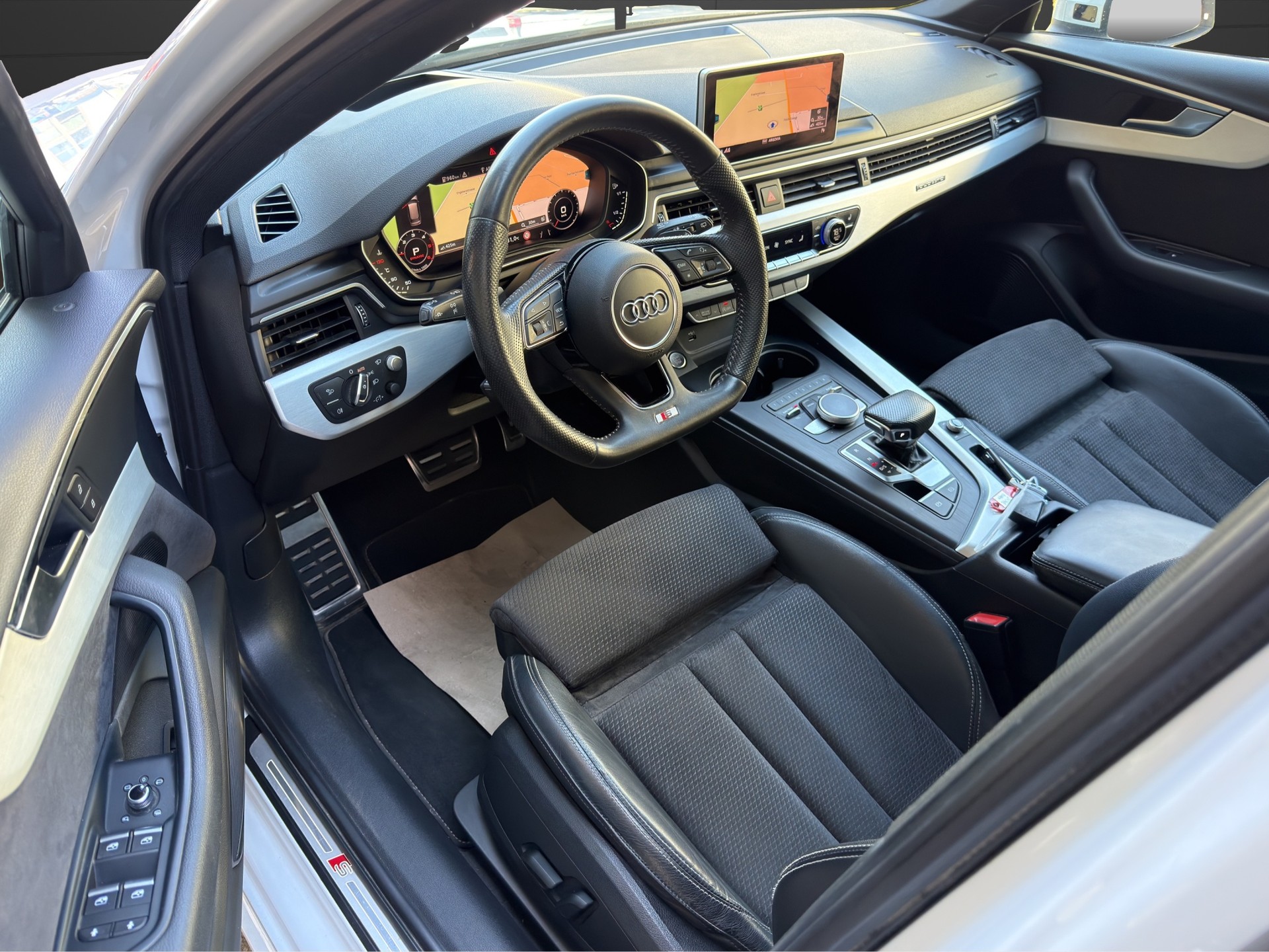 AUDI A4 Avant 40 TDI S Line quattro S-tronic Ab MFK&Garantie-image-9