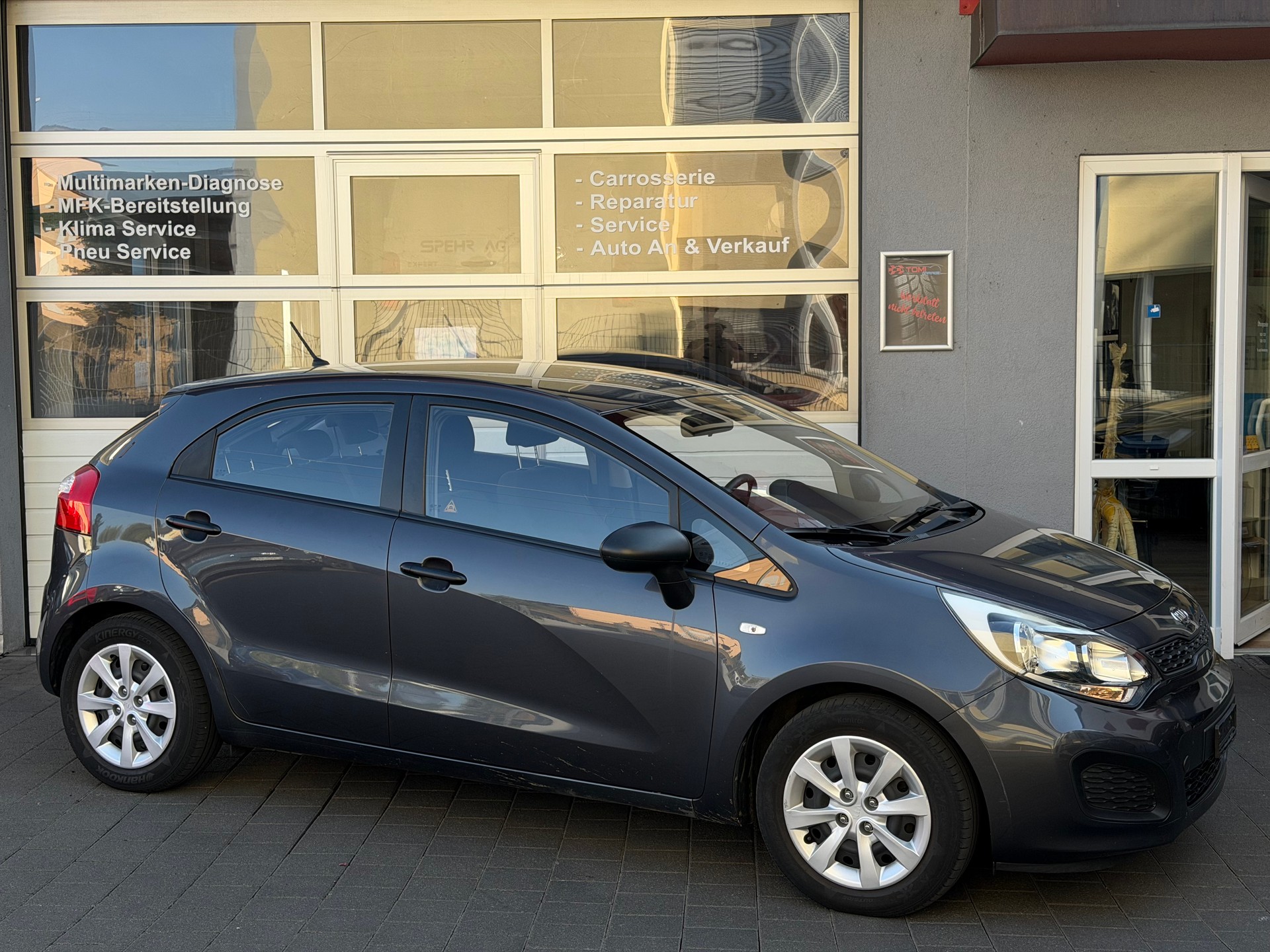 KIA Kia Rio 1.25*Ab MFK&Service*8-Fach Räder*Top Gepflegt*Sparsam&Zuverlässig*-image-4