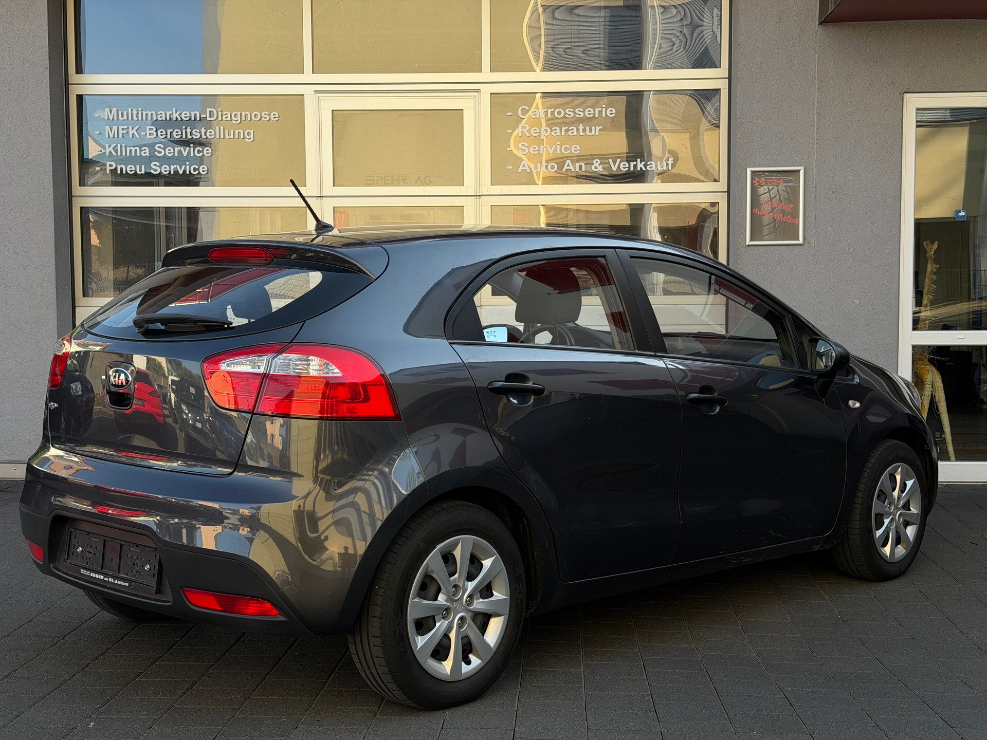 KIA Kia Rio 1.25*Ab MFK&Service*8-Fach Räder*Top Gepflegt*Sparsam&Zuverlässig*-image-6