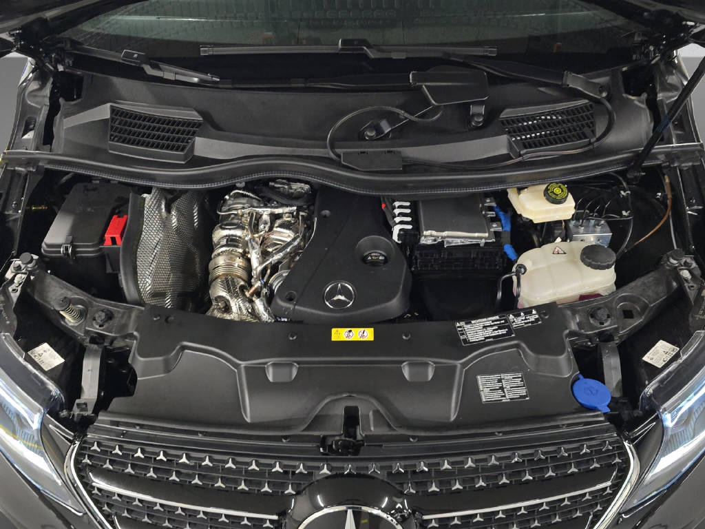 MERCEDES-BENZ V 300 d Exclusive Swiss Edition 4Matic Lang-image-8