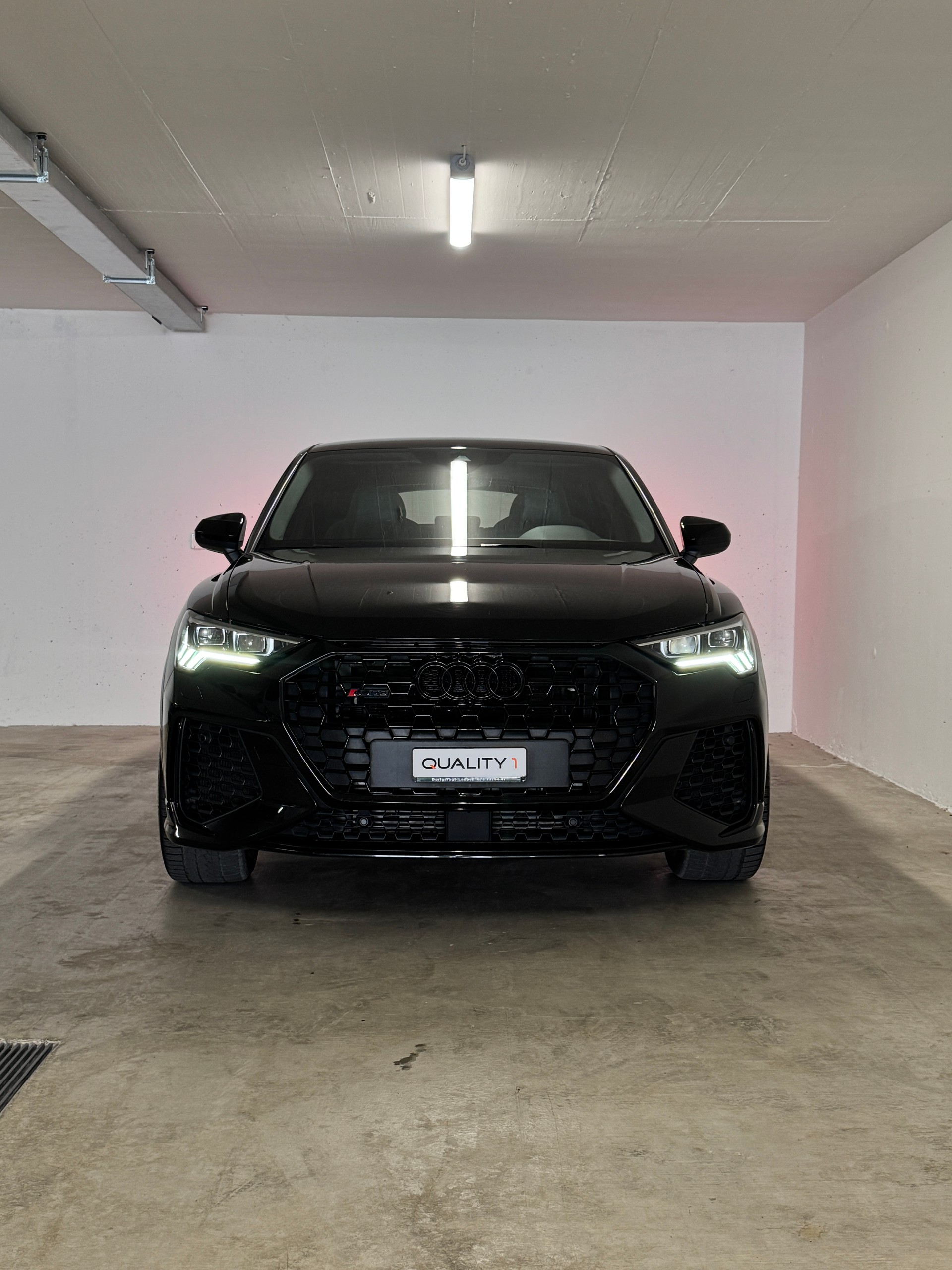AUDI RS Q3 Sportback quattro S tronic-image-1