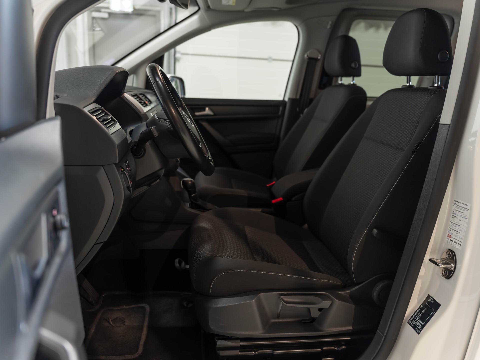 VW Caddy 1.4 TSI Trendline DSG-image-8