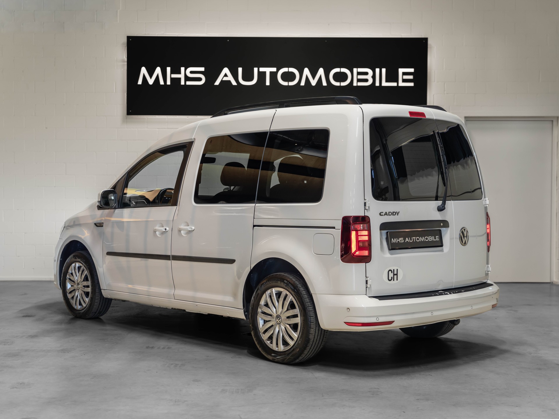 VW Caddy 1.4 TSI Trendline DSG-image-2