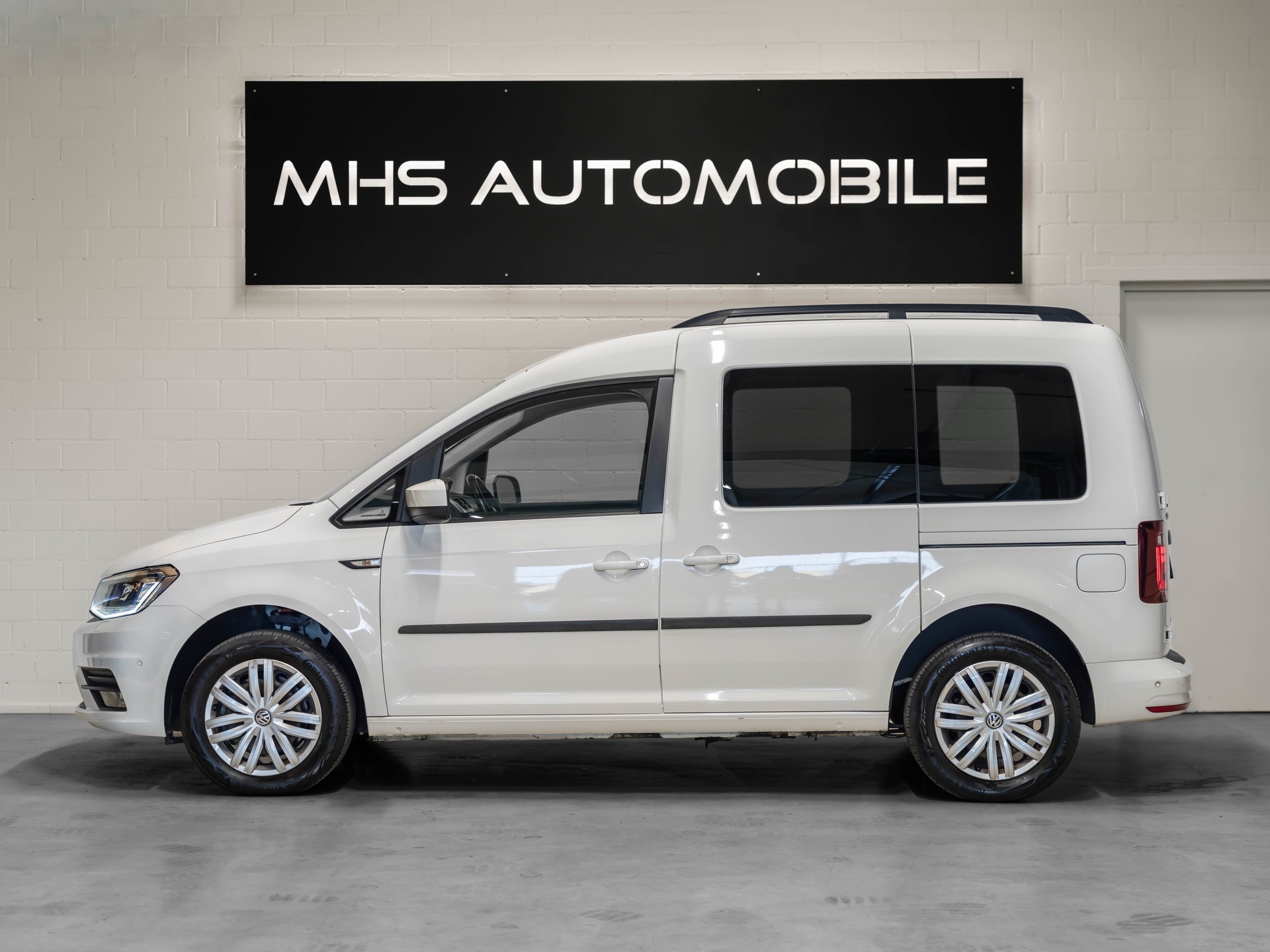 VW Caddy 1.4 TSI Trendline DSG-image-1