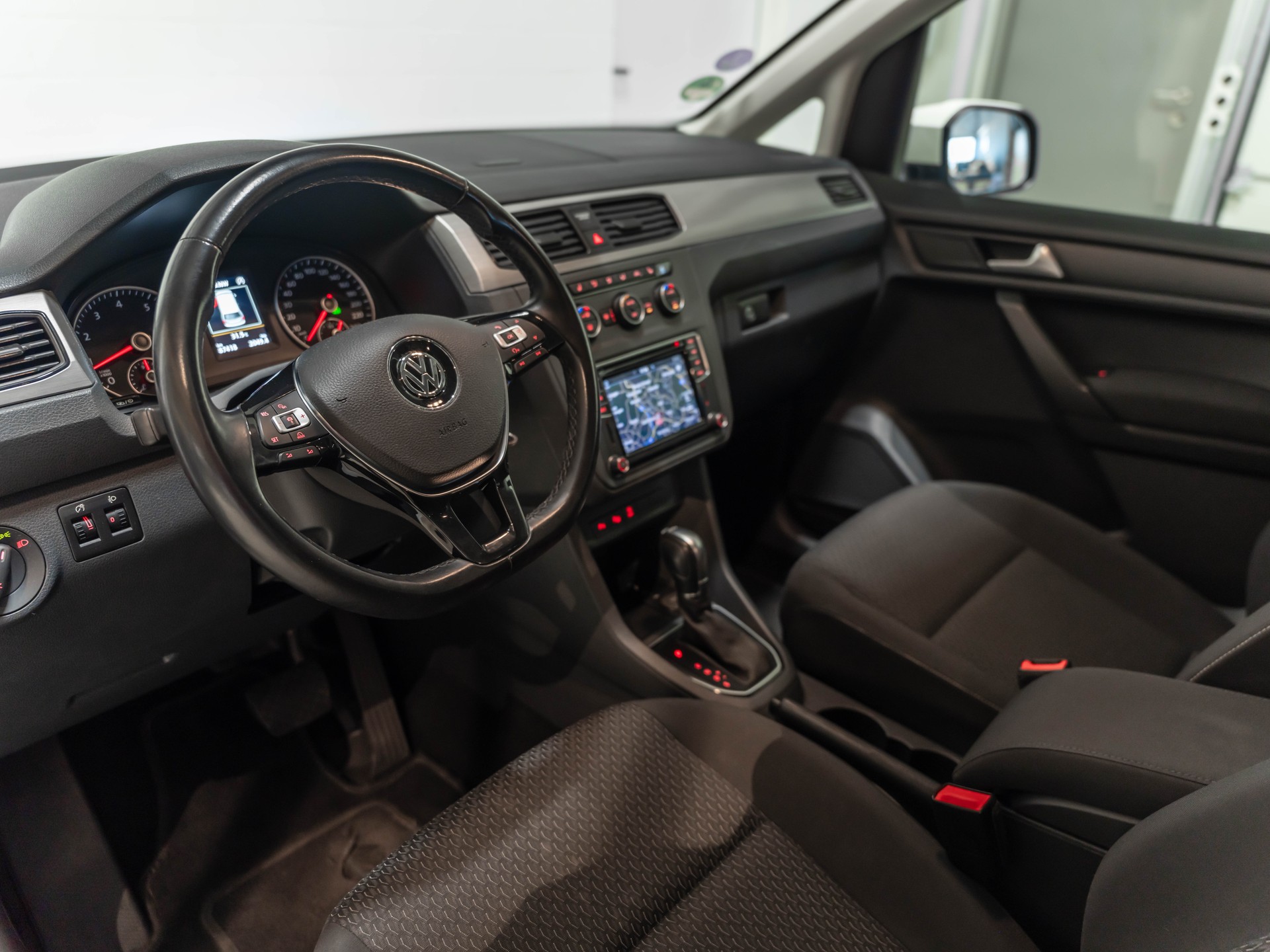VW Caddy 1.4 TSI Trendline DSG-image-7