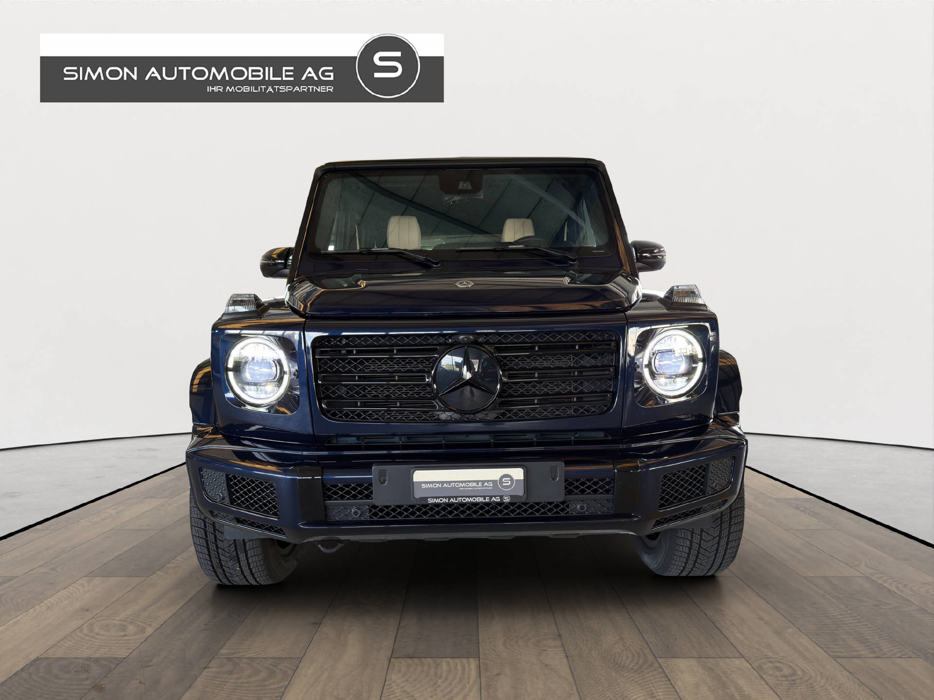 MERCEDES-BENZ G 500 AMG Line-image-8