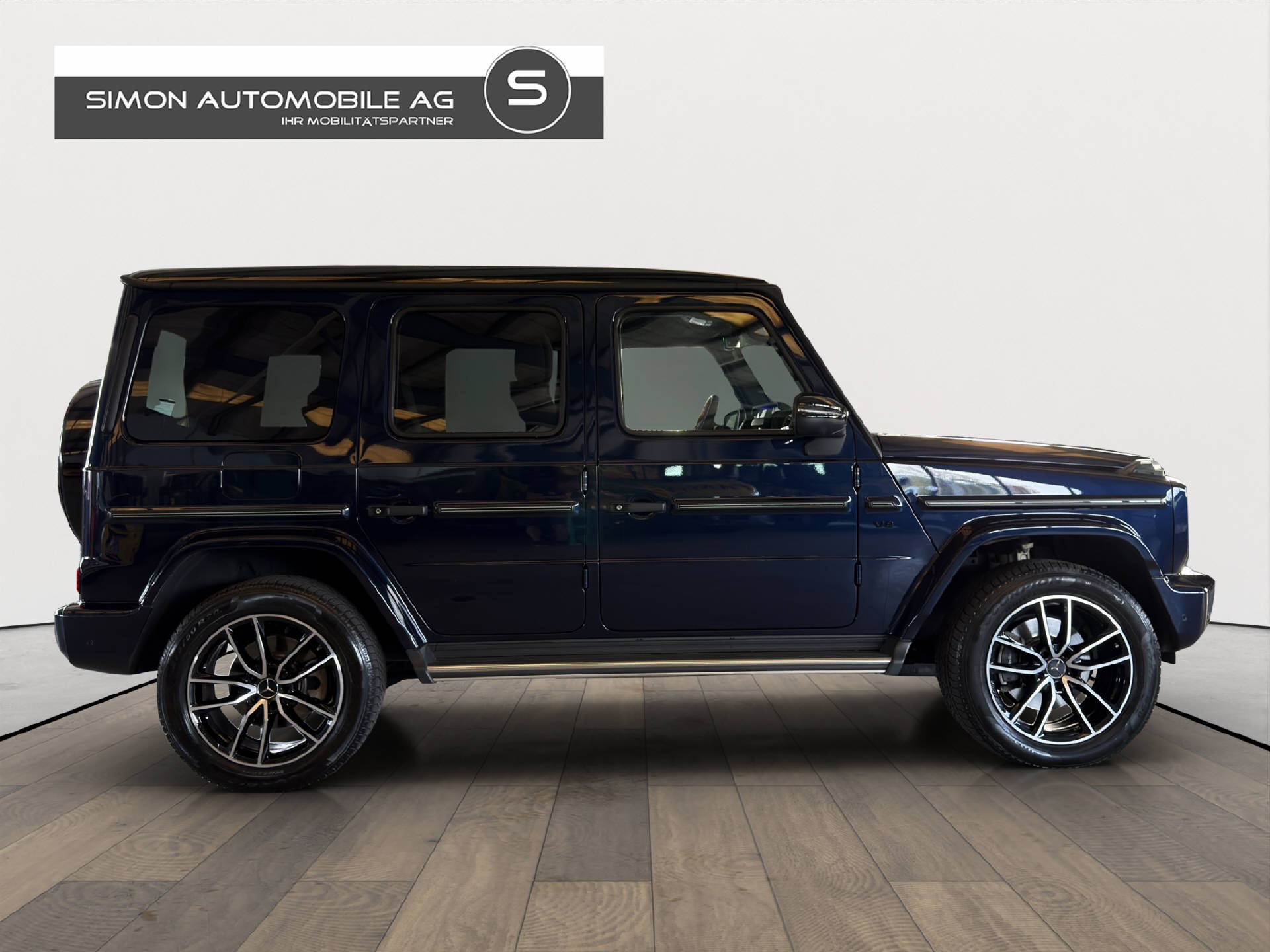 MERCEDES-BENZ G 500 AMG Line-image-6