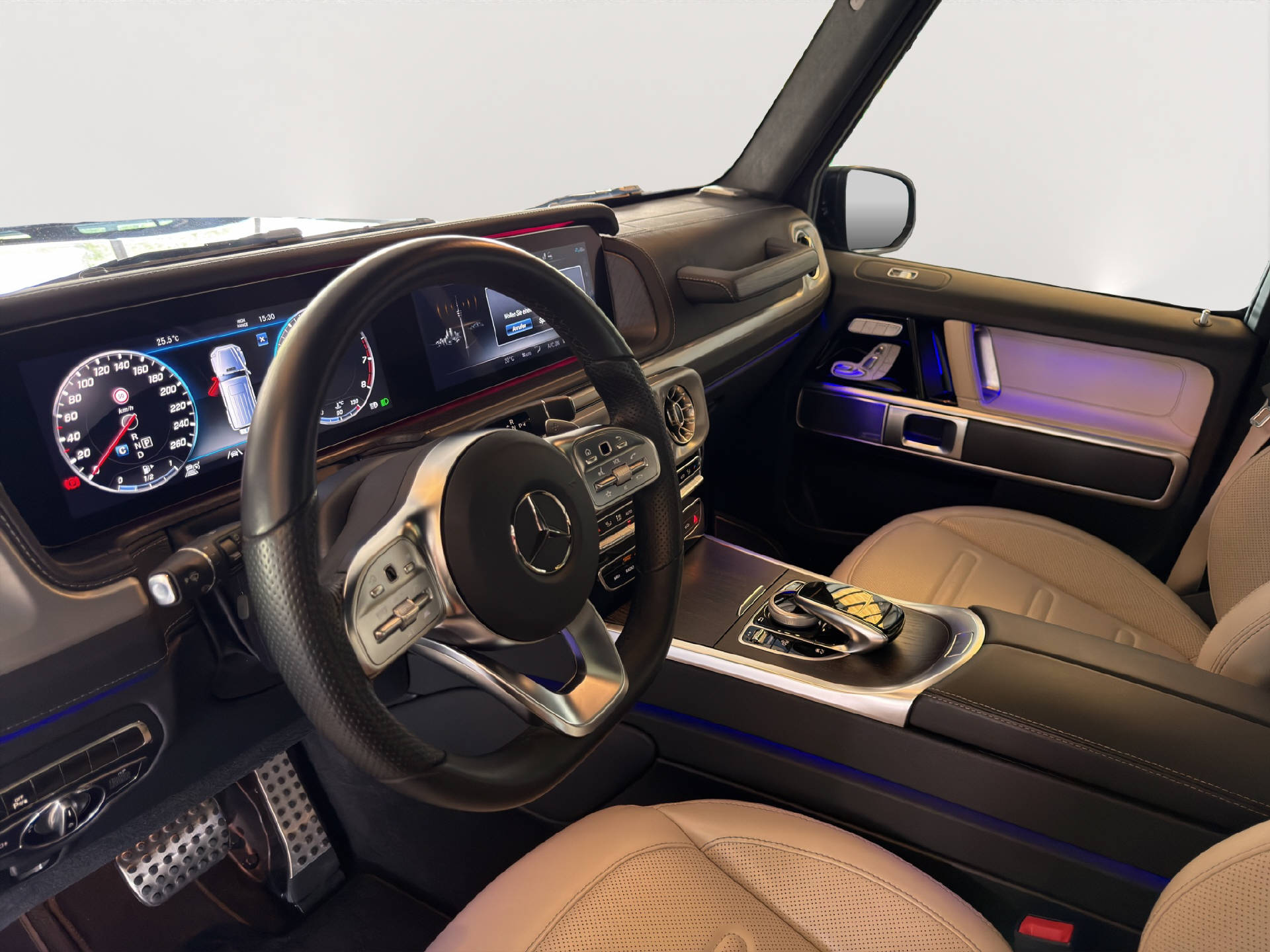 MERCEDES-BENZ G 500 AMG Line-image-11