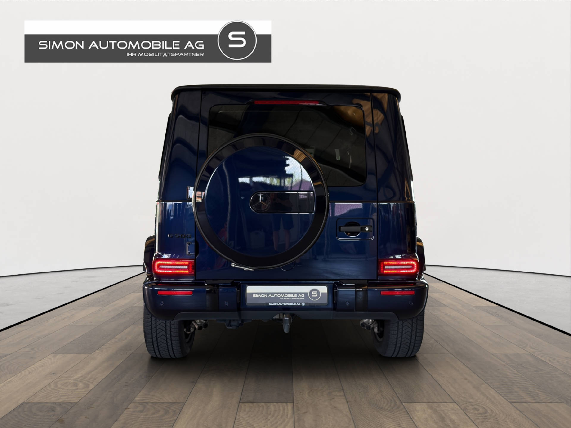 MERCEDES-BENZ G 500 AMG Line-image-4